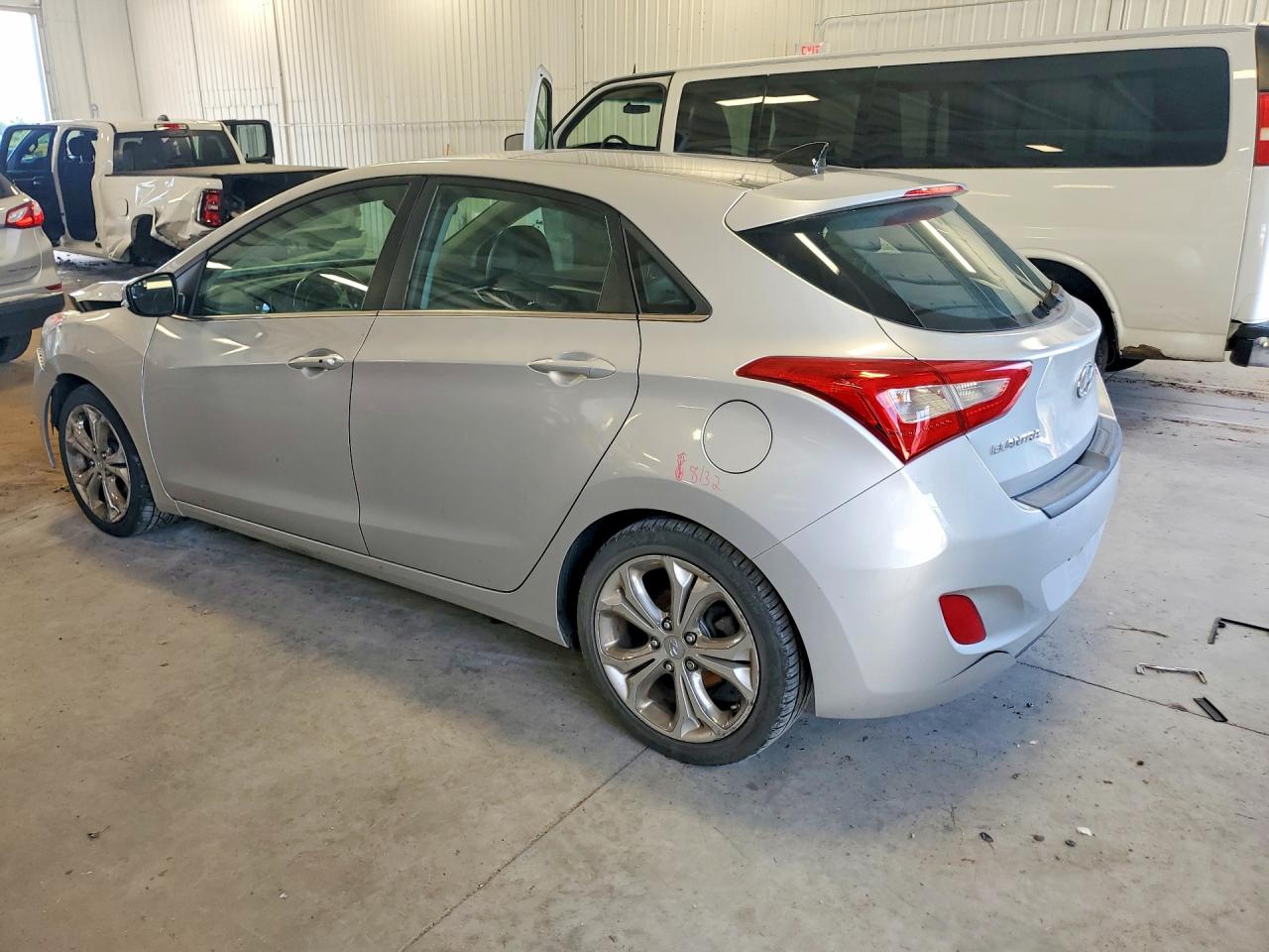 2014 Hyundai Elantra Gt Base Silver vin: KMHD35LH4EU219966