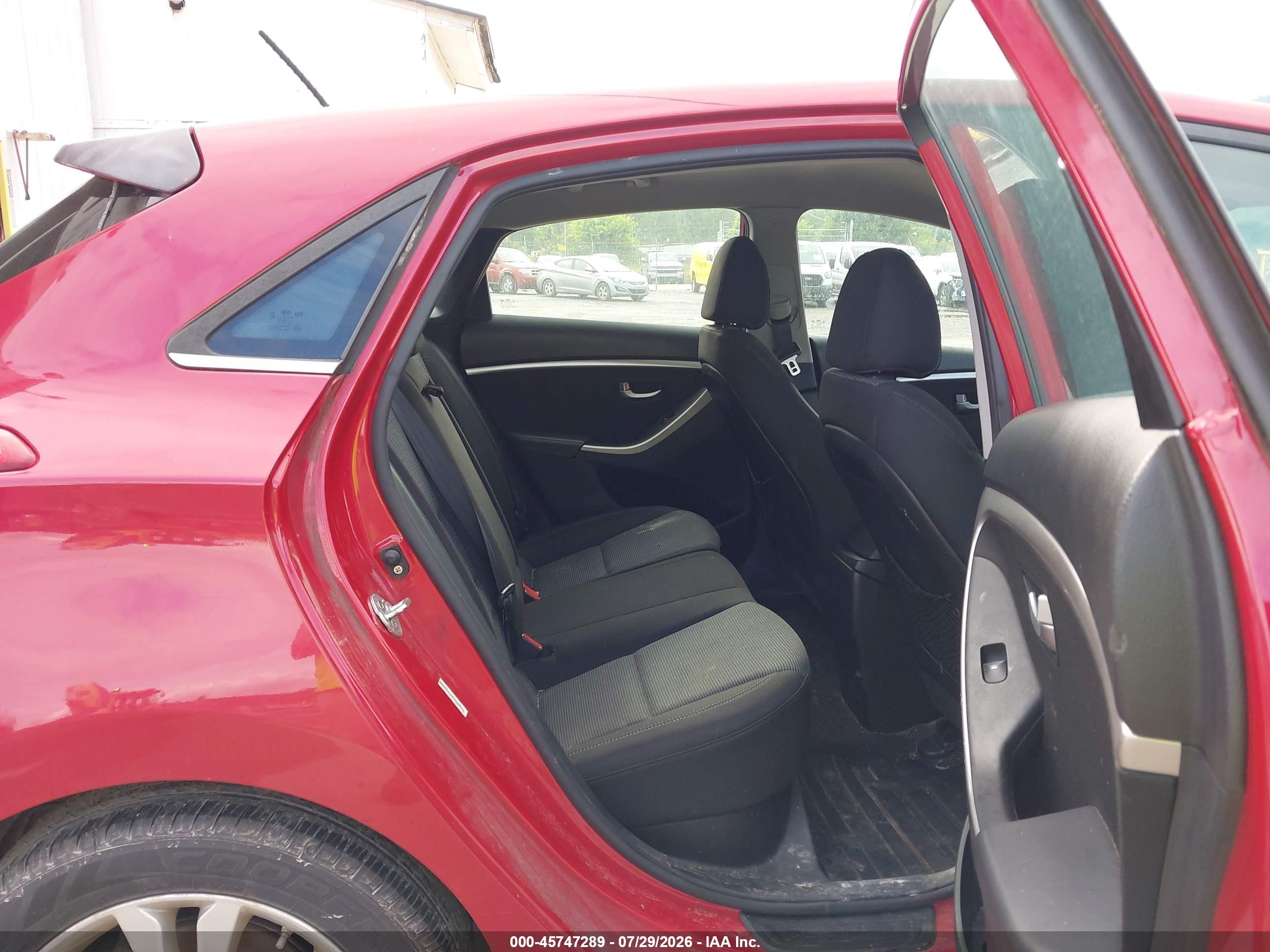 2014 Hyundai Elantra Gt   Red vin: KMHD35LH4EU234404