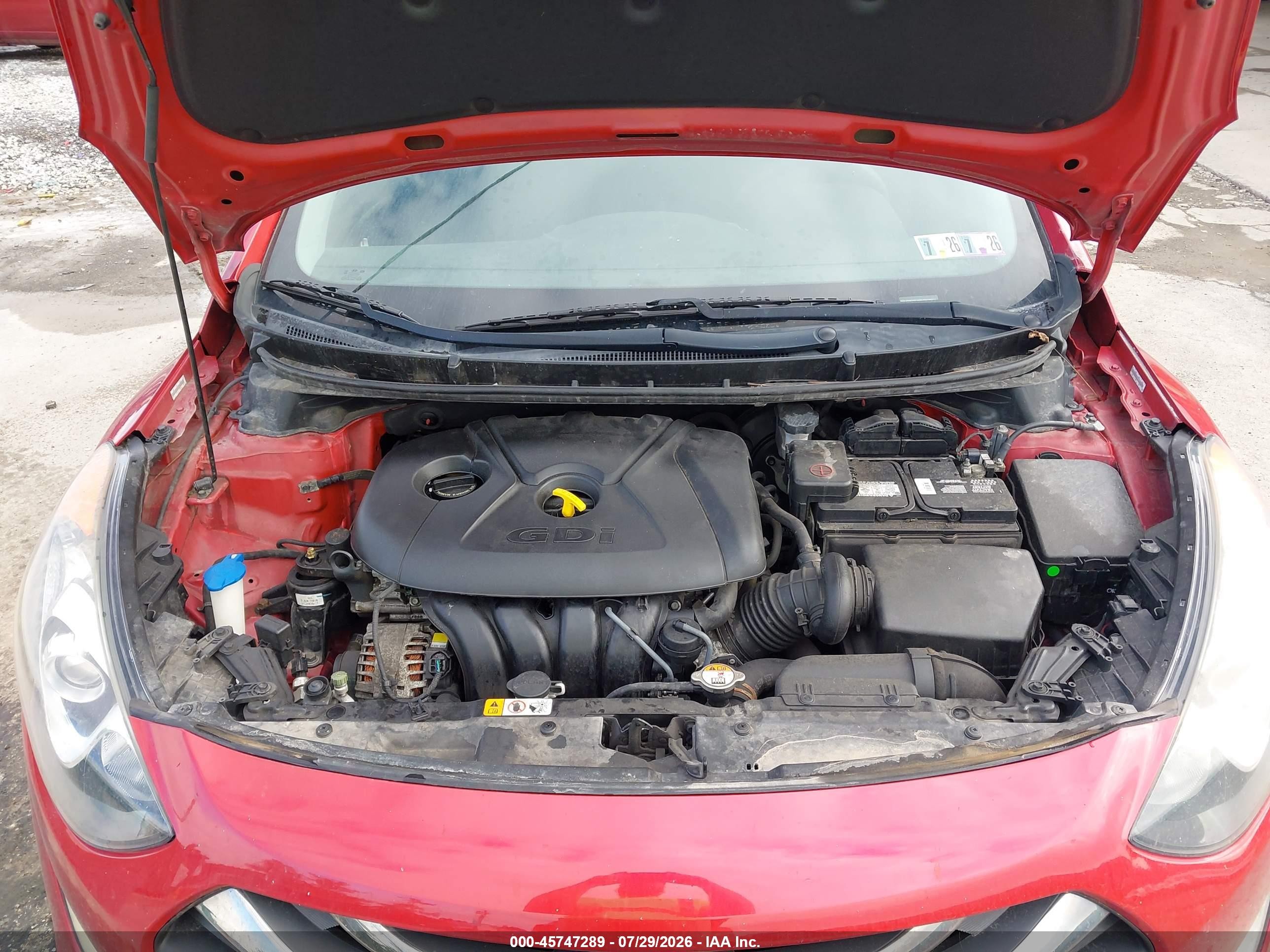 2014 Hyundai Elantra Gt   Red vin: KMHD35LH4EU234404