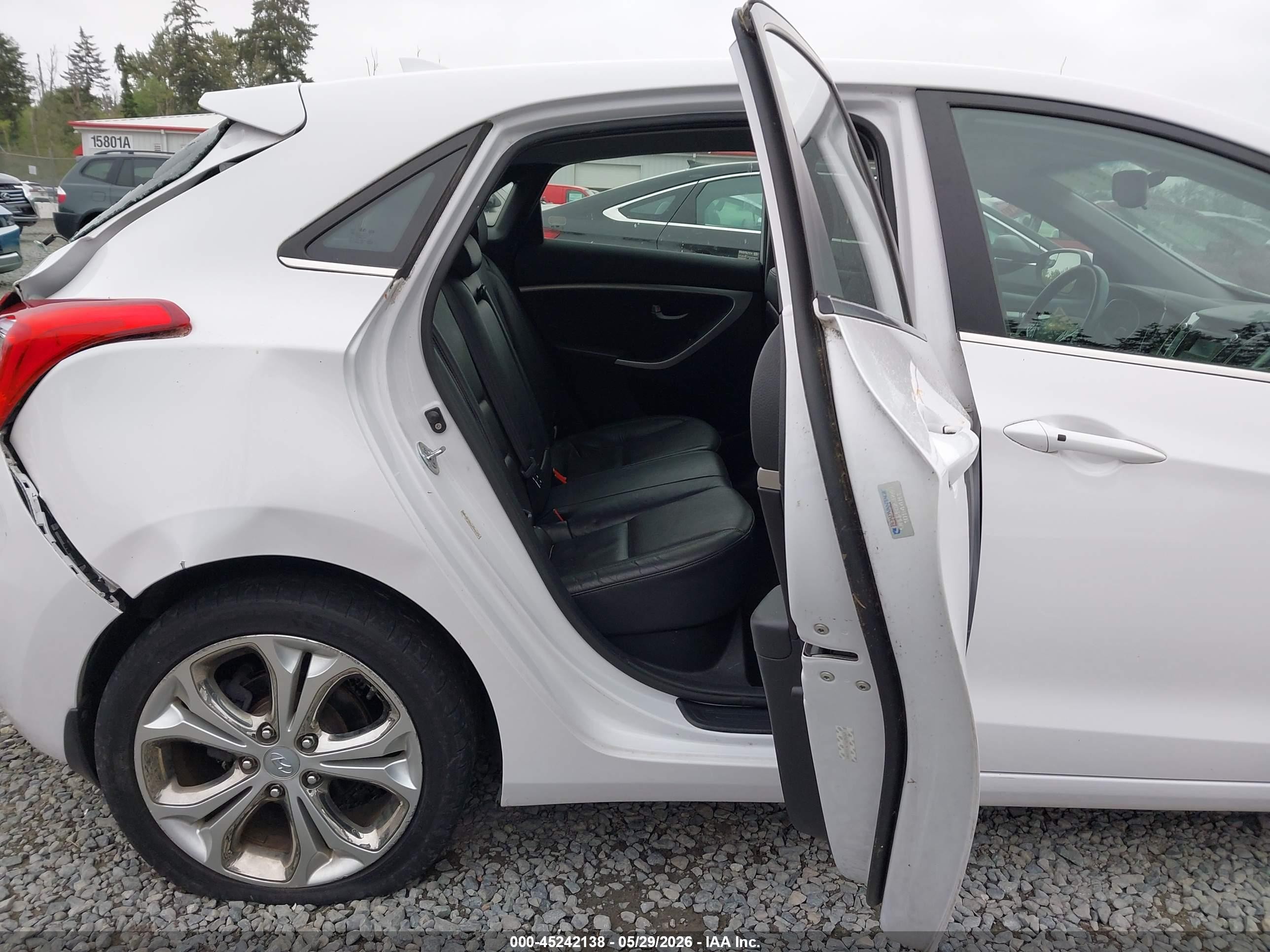 2015 Hyundai Elantra Gt   White vin: KMHD35LH4FU236249