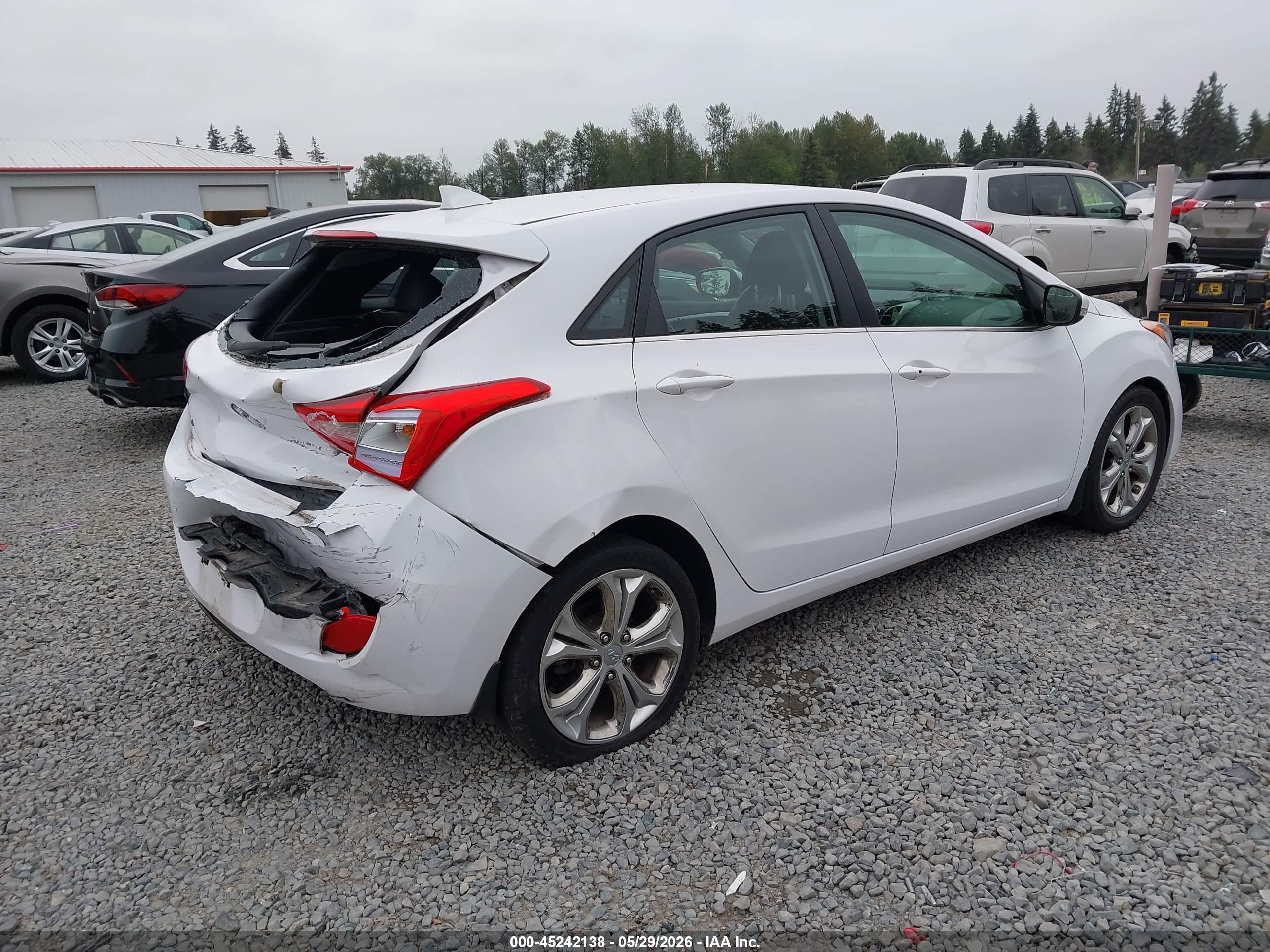 2015 Hyundai Elantra Gt   White vin: KMHD35LH4FU236249