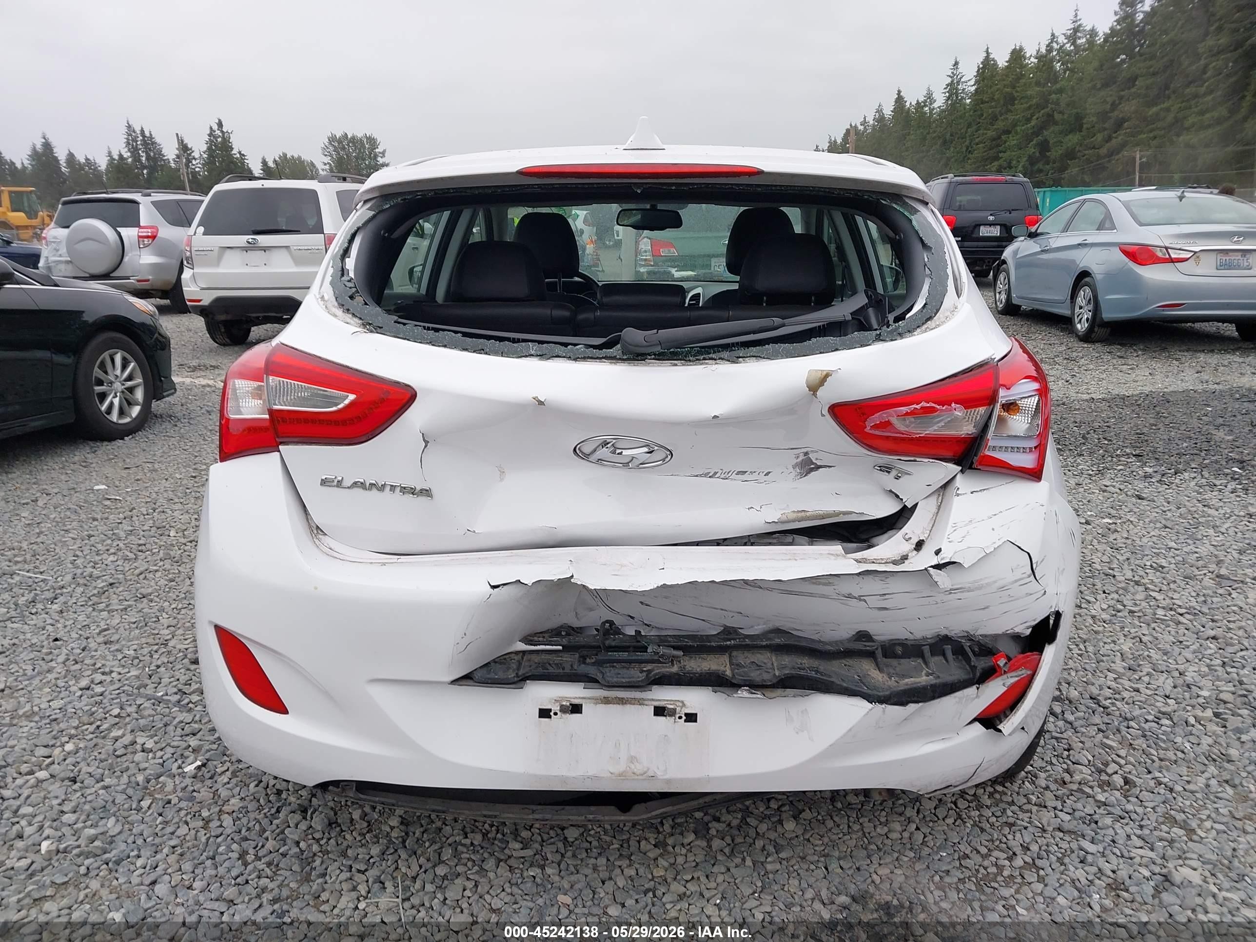 2015 Hyundai Elantra Gt   White vin: KMHD35LH4FU236249