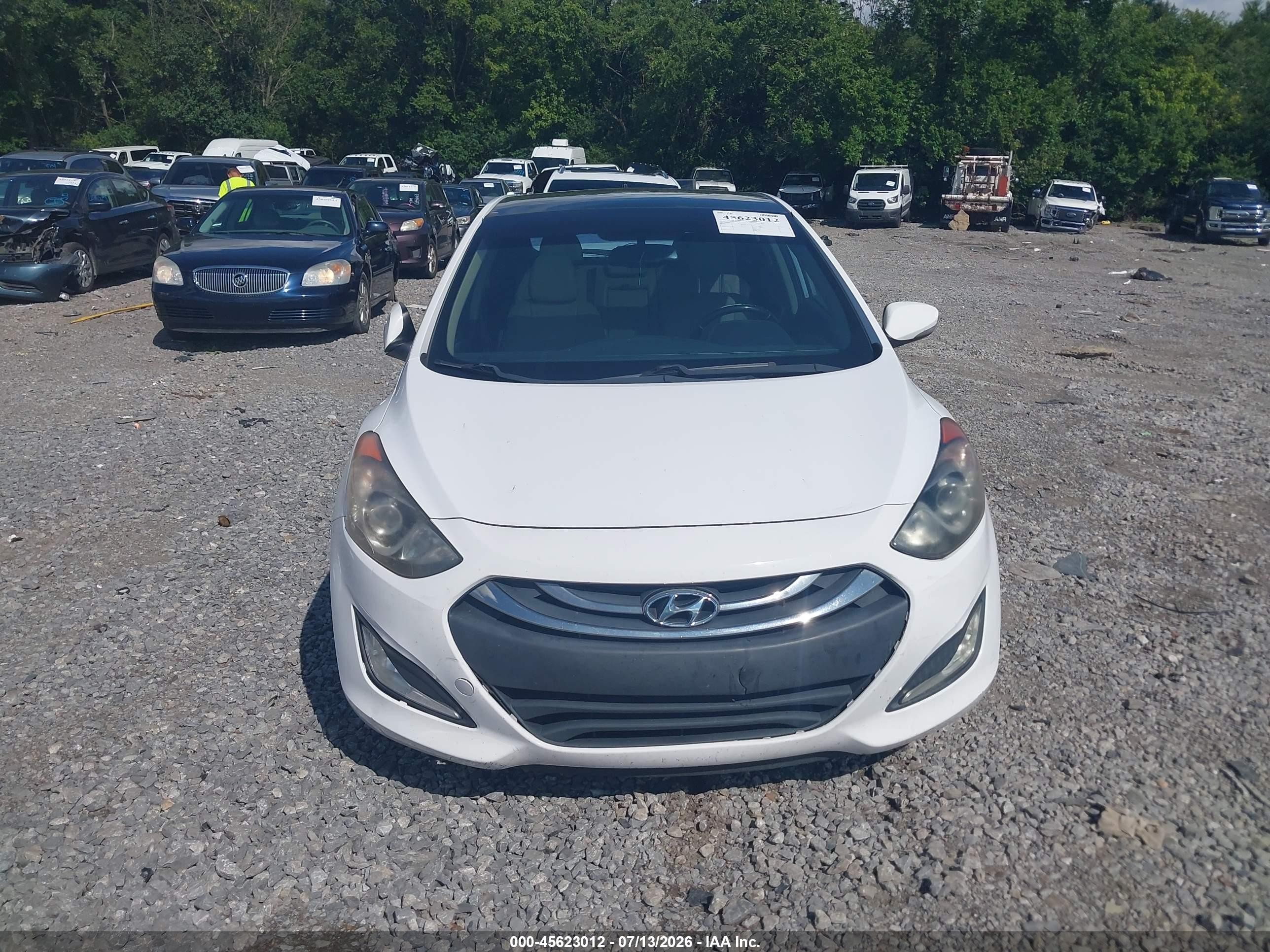 2015 Hyundai Elantra Gt   White vin: KMHD35LH4FU238552