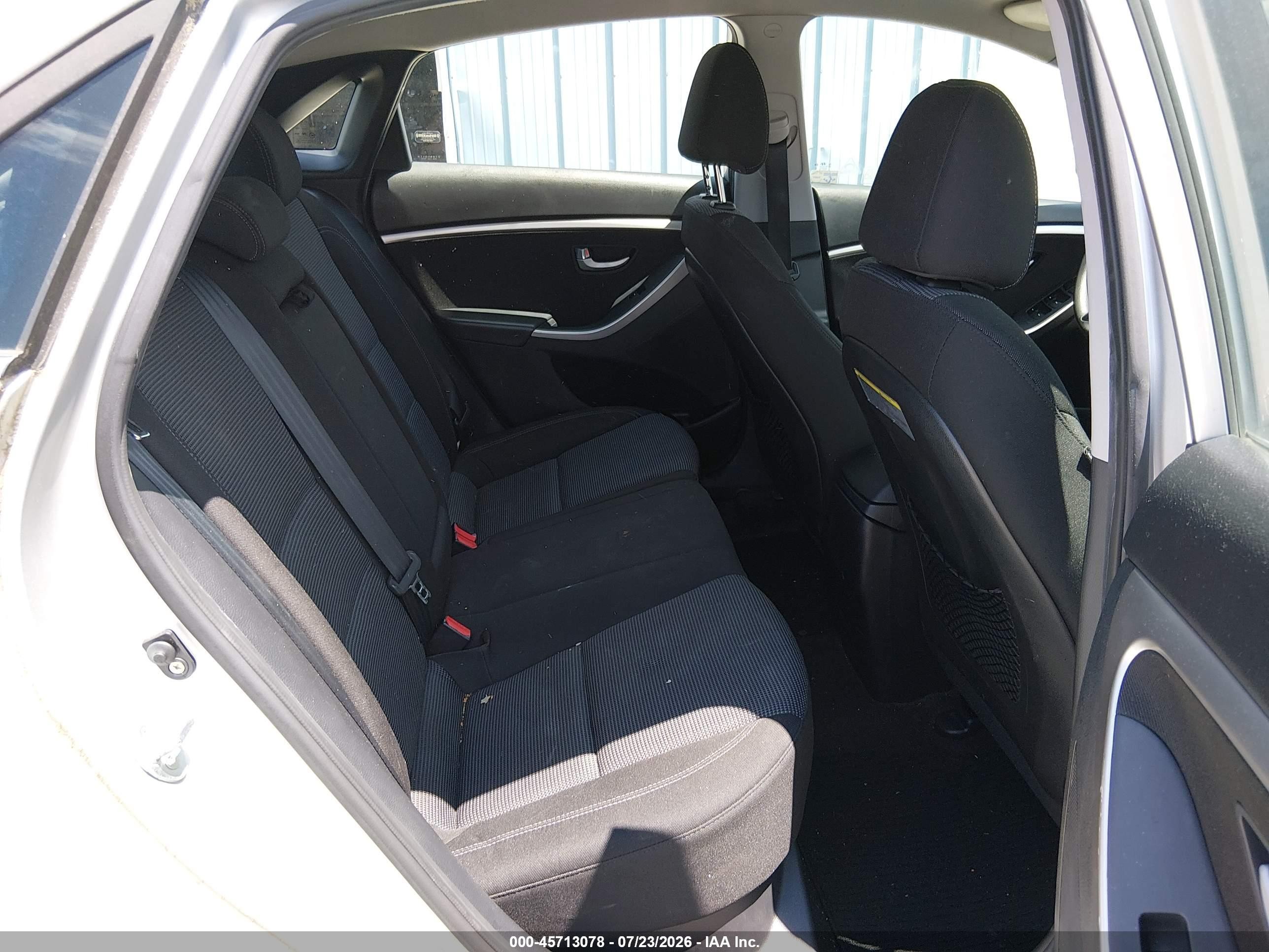 2014 Hyundai Elantra Gt   Серебряный vin: KMHD35LH5EU158577