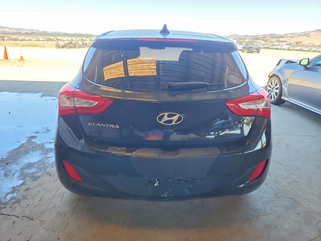 2014 Hyundai Elantra Gt Base Black vin: KMHD35LH5EU160636