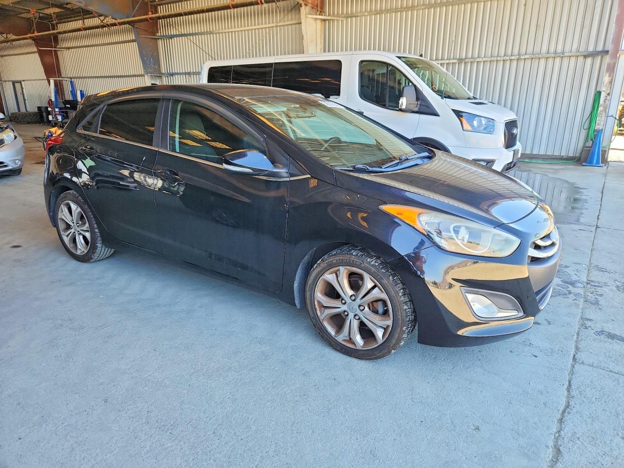2014 Hyundai Elantra Gt Base Black vin: KMHD35LH5EU160636