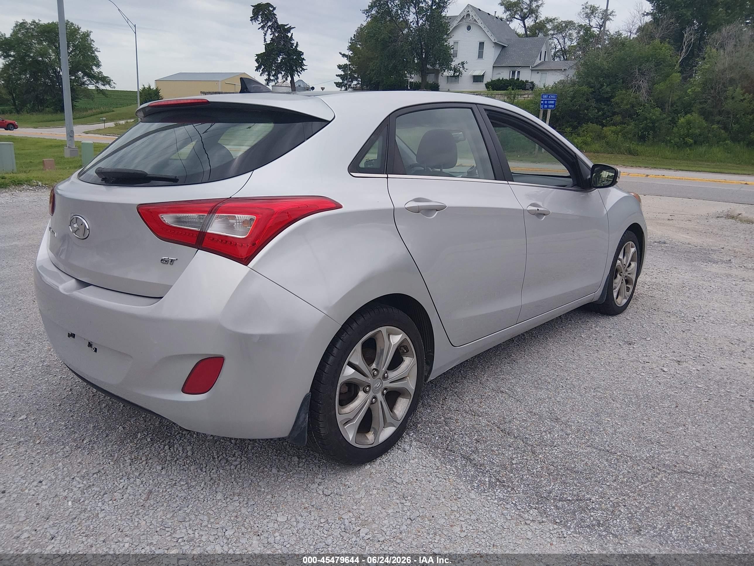 2014 Hyundai Elantra Gt   Silver vin: KMHD35LH5EU170681