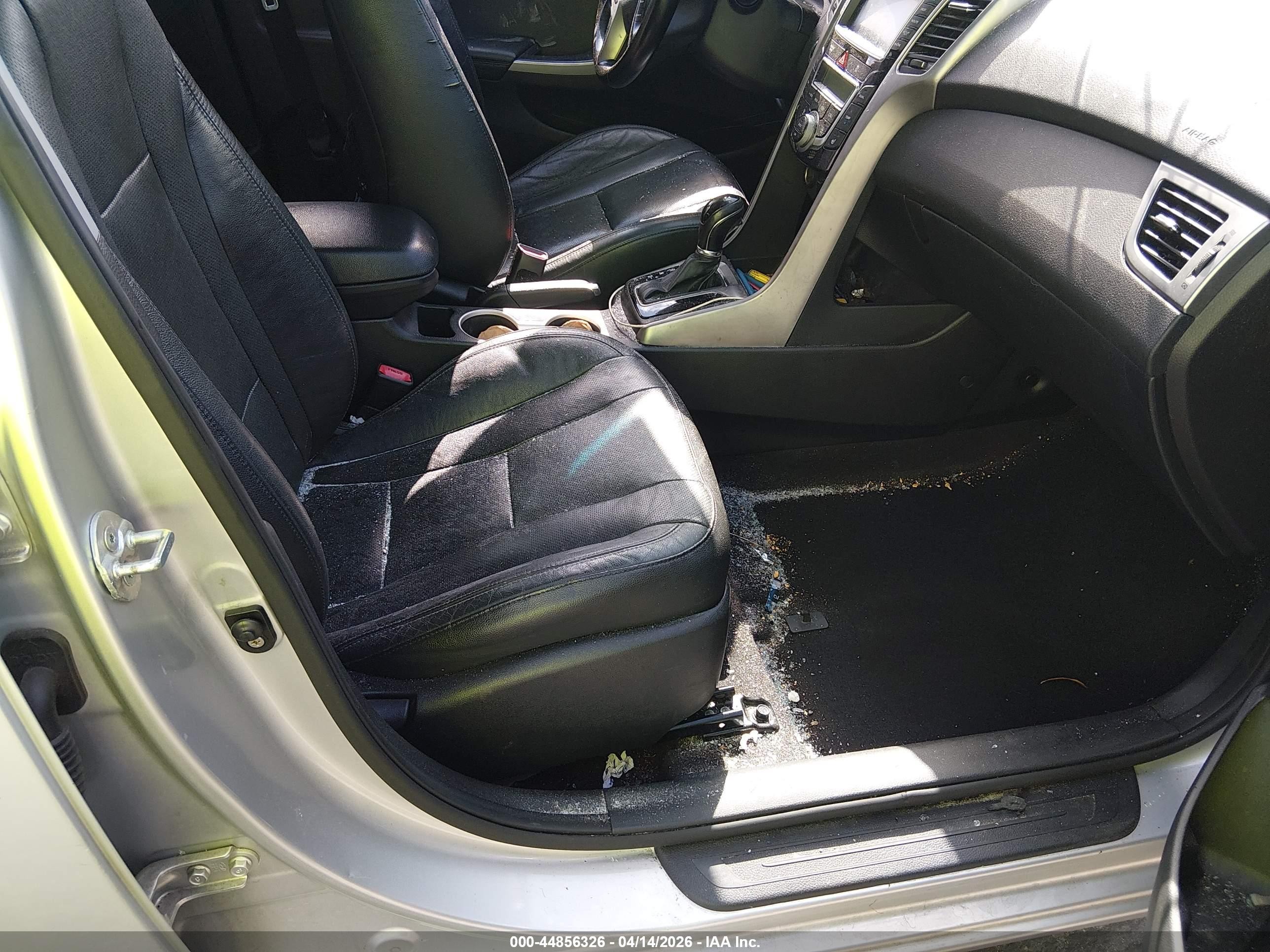 2014 Hyundai Elantra Gt   Silver vin: KMHD35LH5EU173368