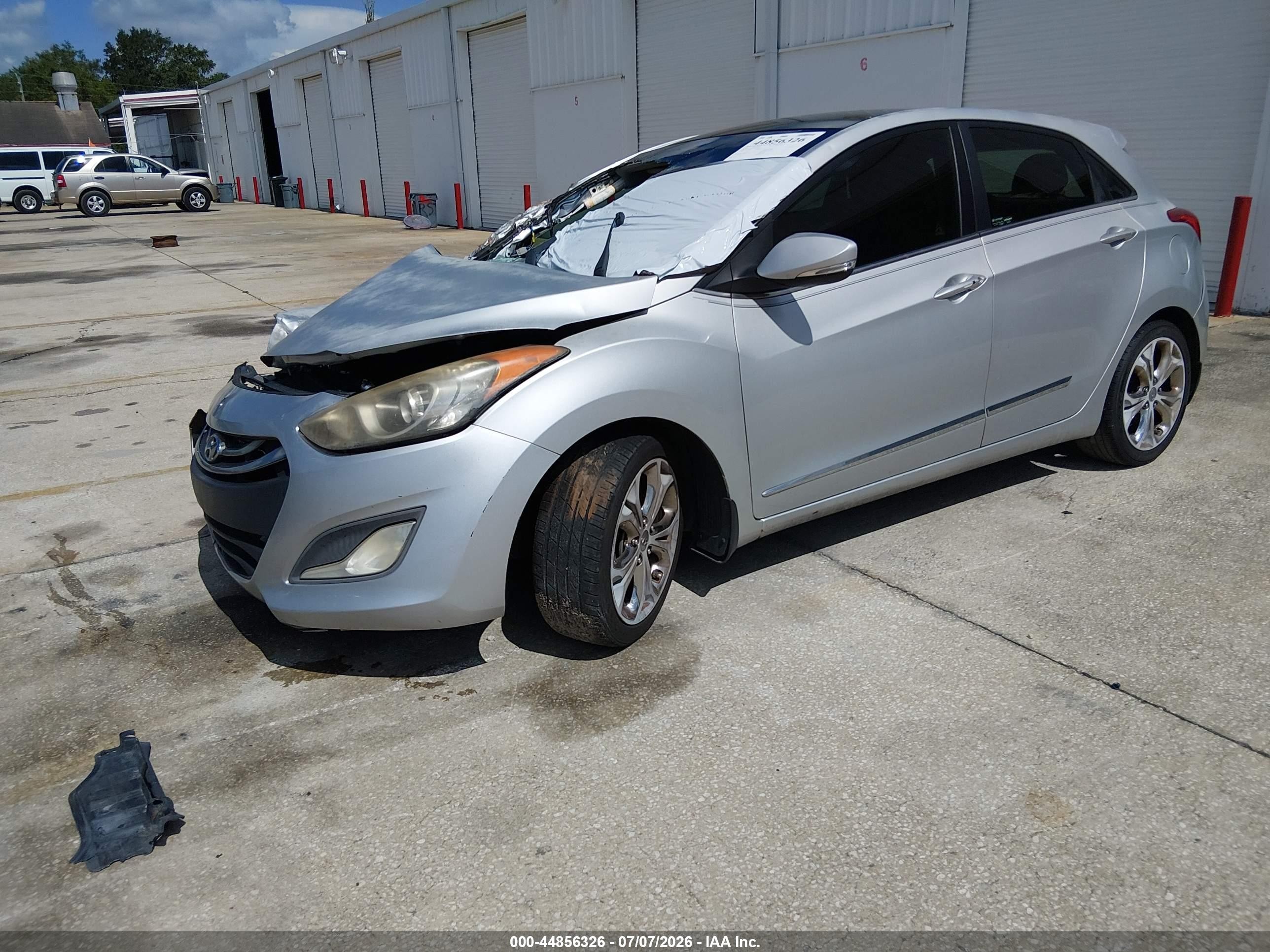 2014 Hyundai Elantra Gt   Silver vin: KMHD35LH5EU173368