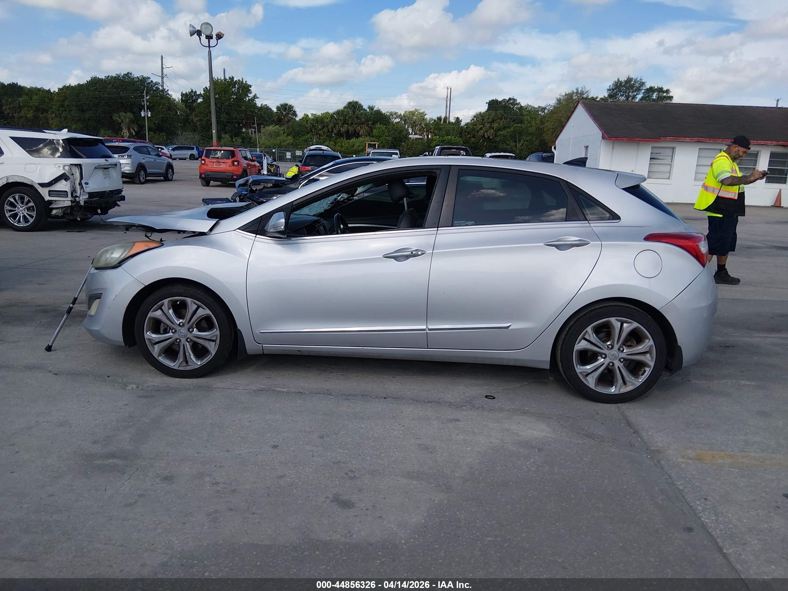 2014 Hyundai Elantra Gt   Silver vin: KMHD35LH5EU173368