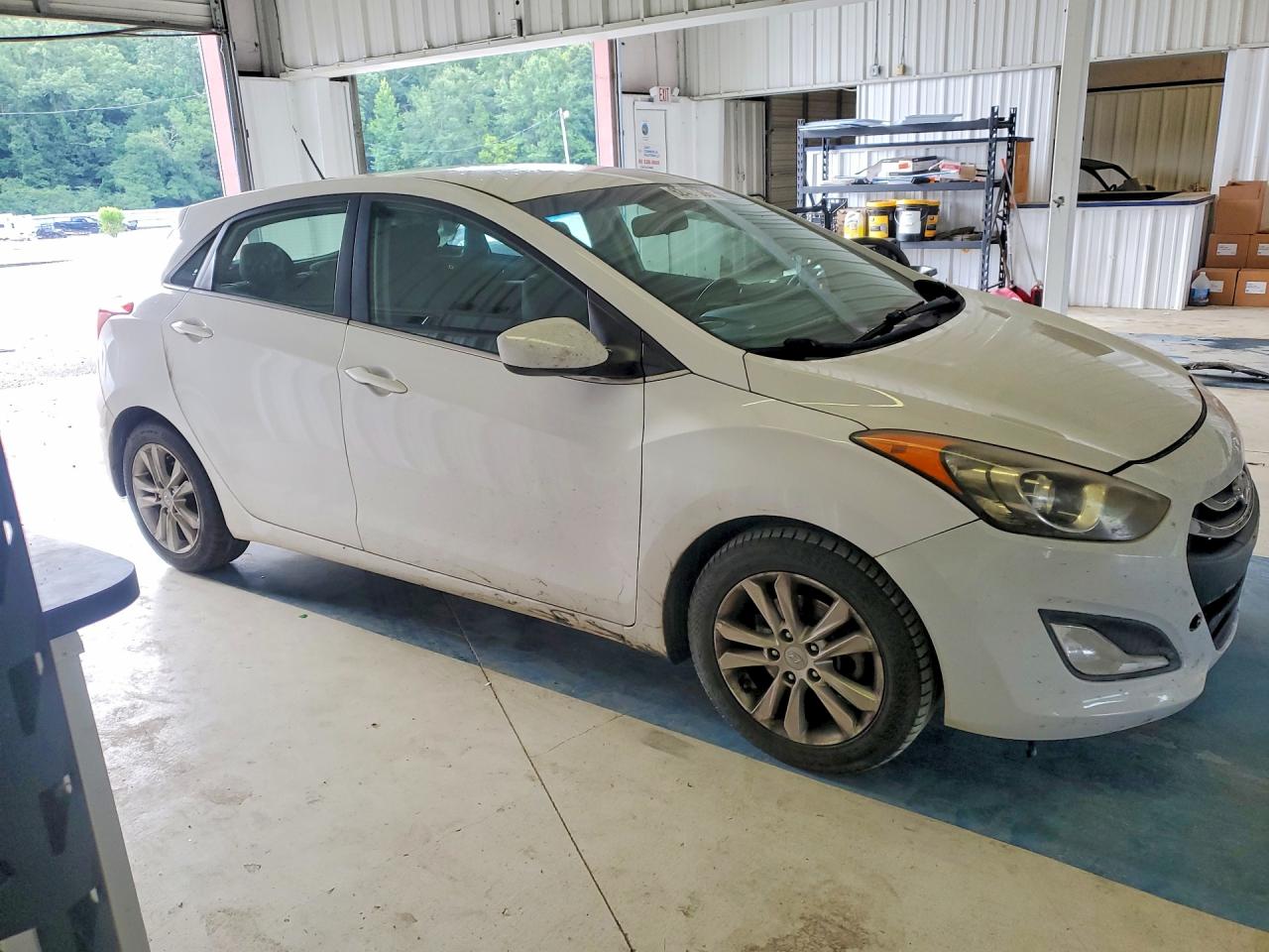 2014 Hyundai Elantra Gt Base White vin: KMHD35LH5EU190879