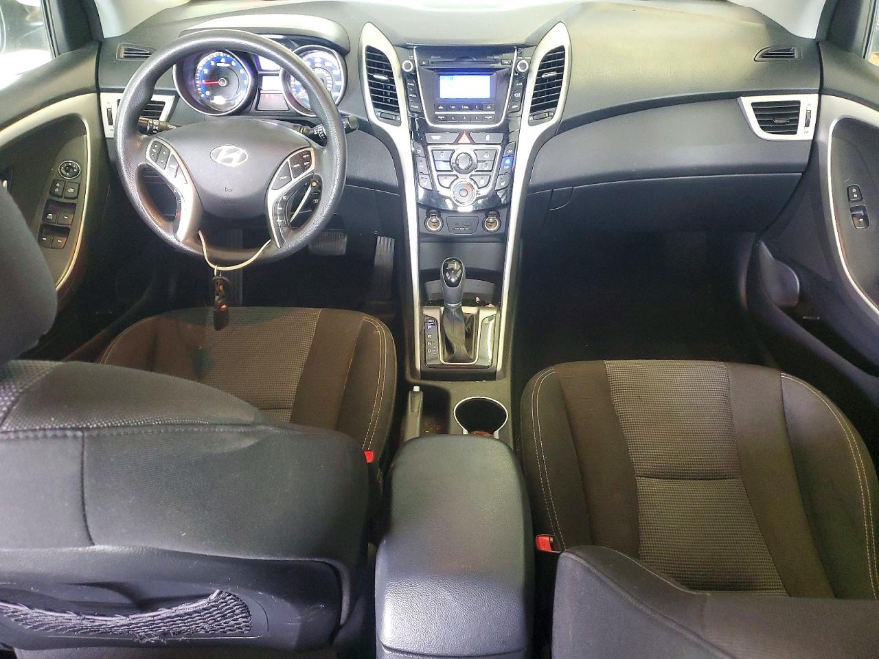2014 Hyundai Elantra Gt Base White vin: KMHD35LH5EU190879