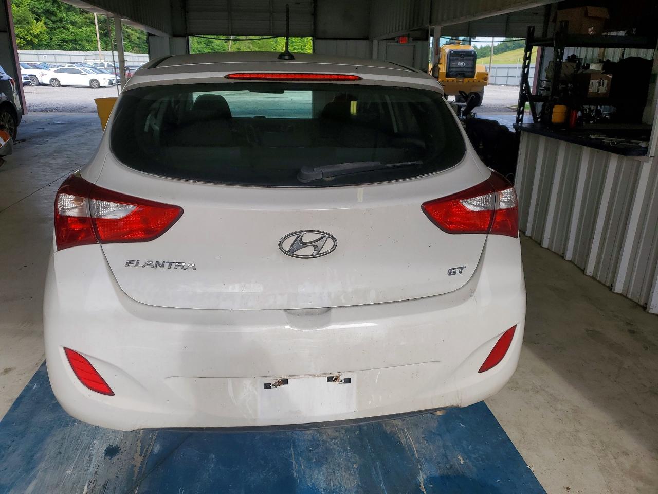 2014 Hyundai Elantra Gt Base White vin: KMHD35LH5EU190879