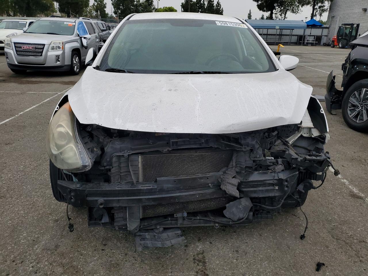 2014 Hyundai Elantra Gt Base White vin: KMHD35LH5EU193586