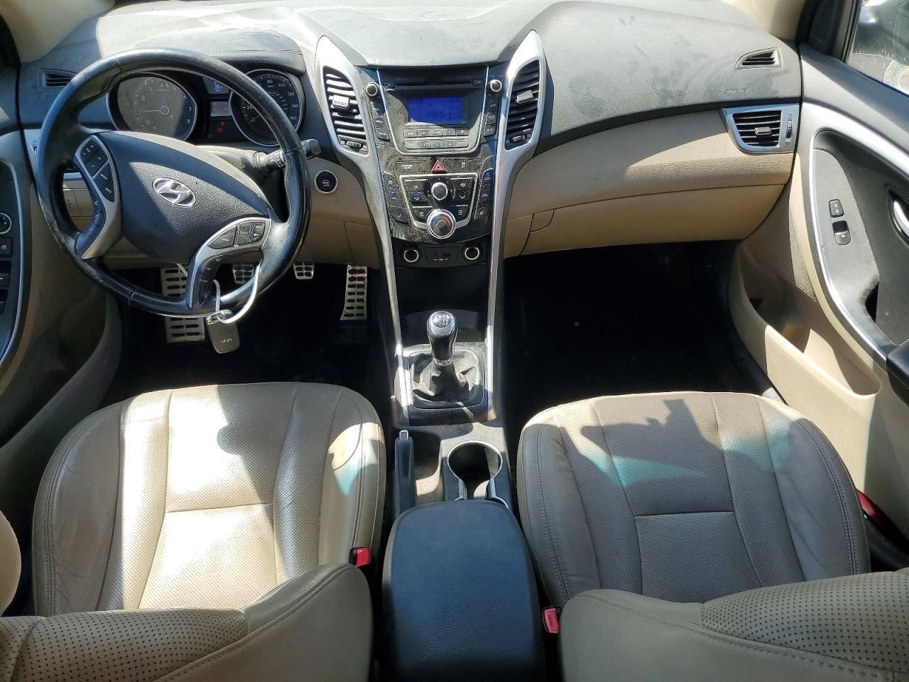 2014 Hyundai Elantra Gt Base White vin: KMHD35LH5EU199498
