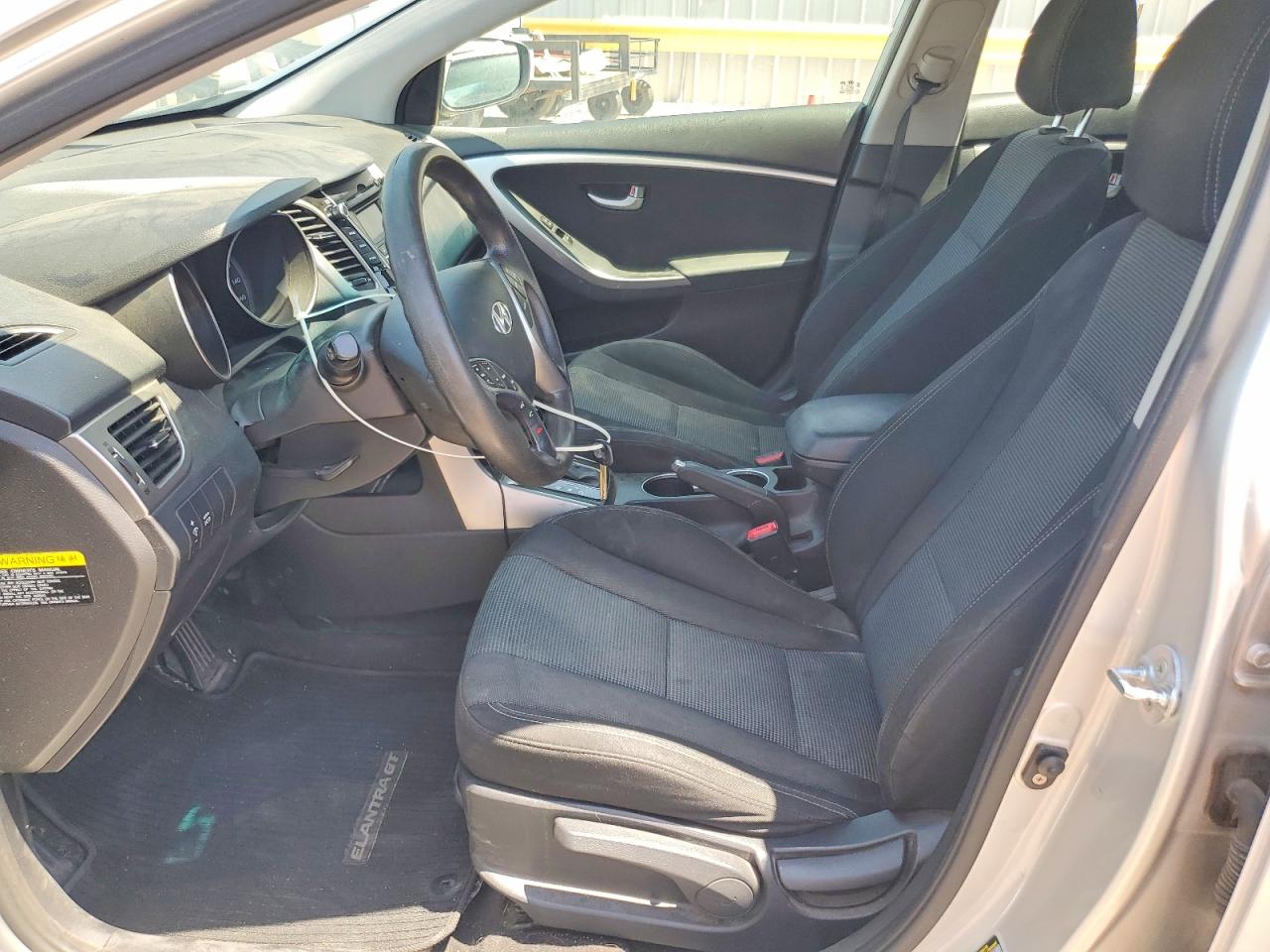 2014 Hyundai Elantra Gt Base Silver vin: KMHD35LH5EU203453