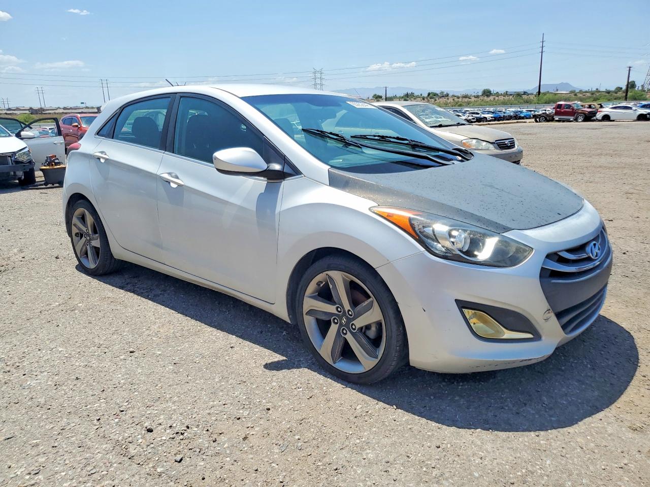 2014 Hyundai Elantra Gt Base Silver vin: KMHD35LH5EU203453