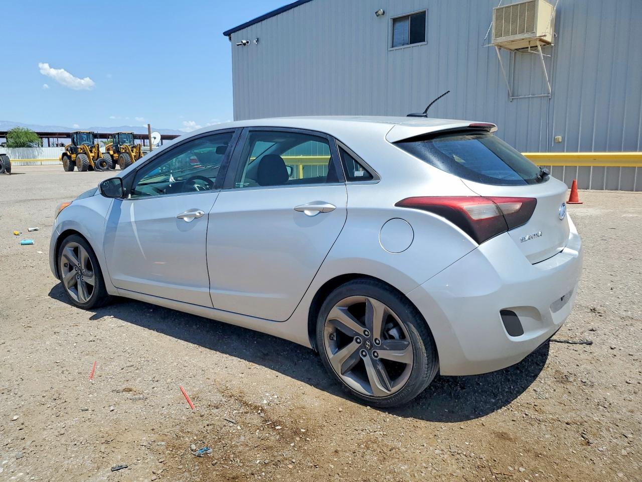2014 Hyundai Elantra Gt Base Silver vin: KMHD35LH5EU203453