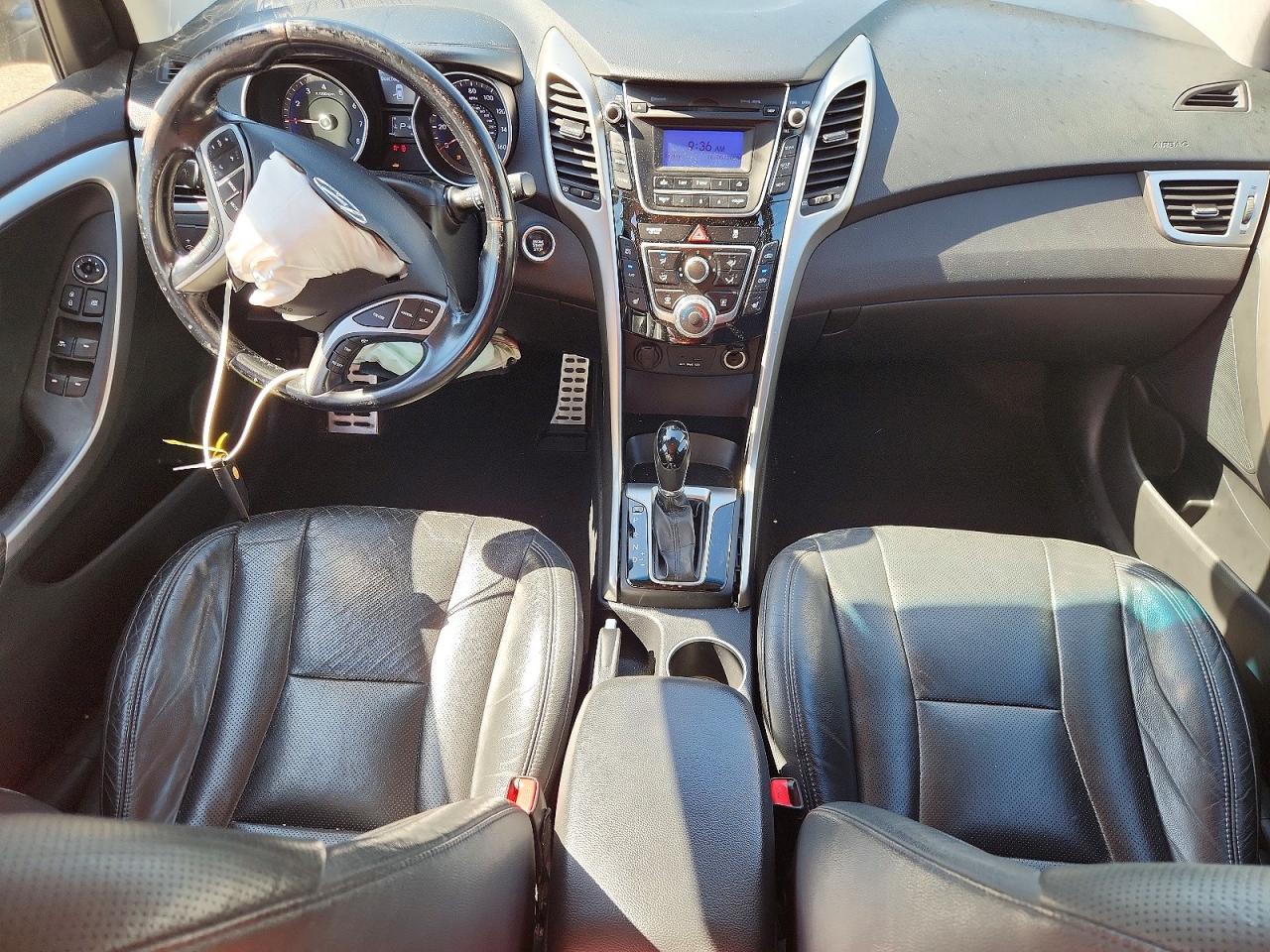 2014 Hyundai Elantra Gt Base Silver vin: KMHD35LH5EU208135