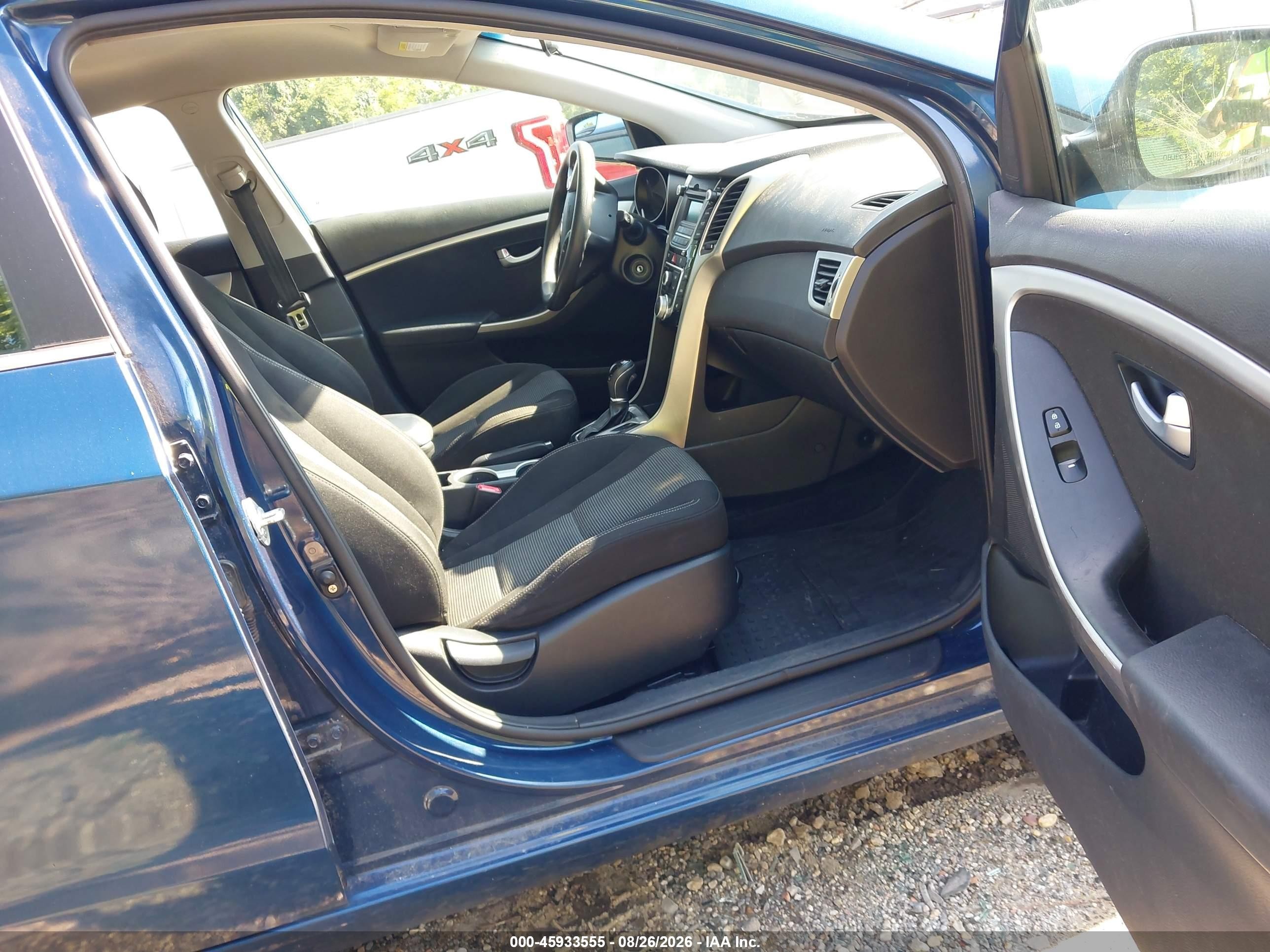 2014 Hyundai Elantra Gt Blue vin: KMHD35LH5EU222360