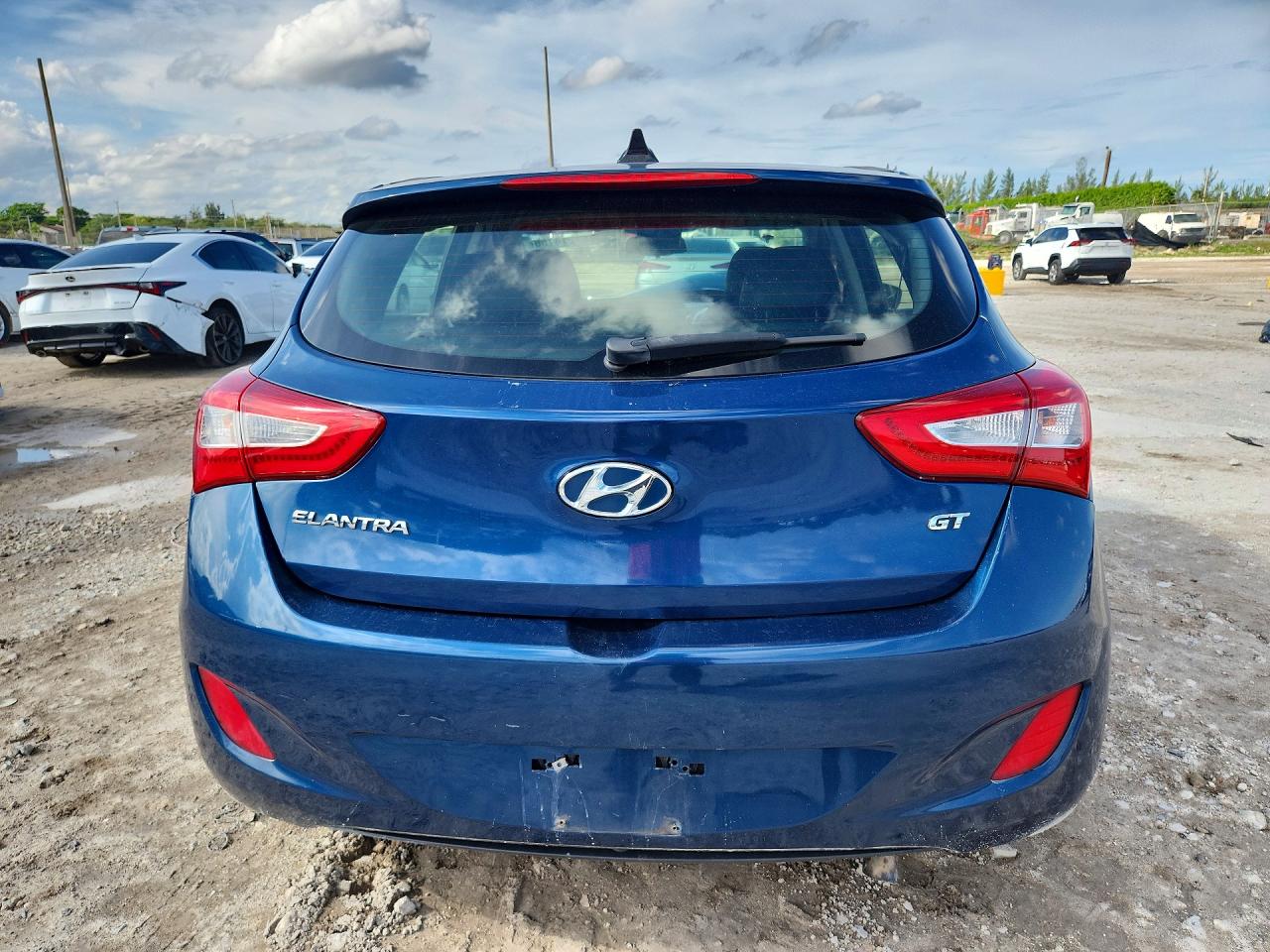 2015 Hyundai Elantra Gt Base Blue vin: KMHD35LH5FU238320