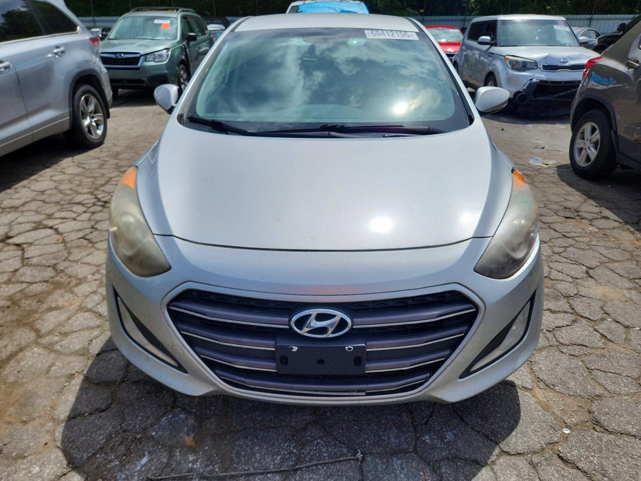 2016 Hyundai Elantra Gt Base Silver vin: KMHD35LH5GU286529