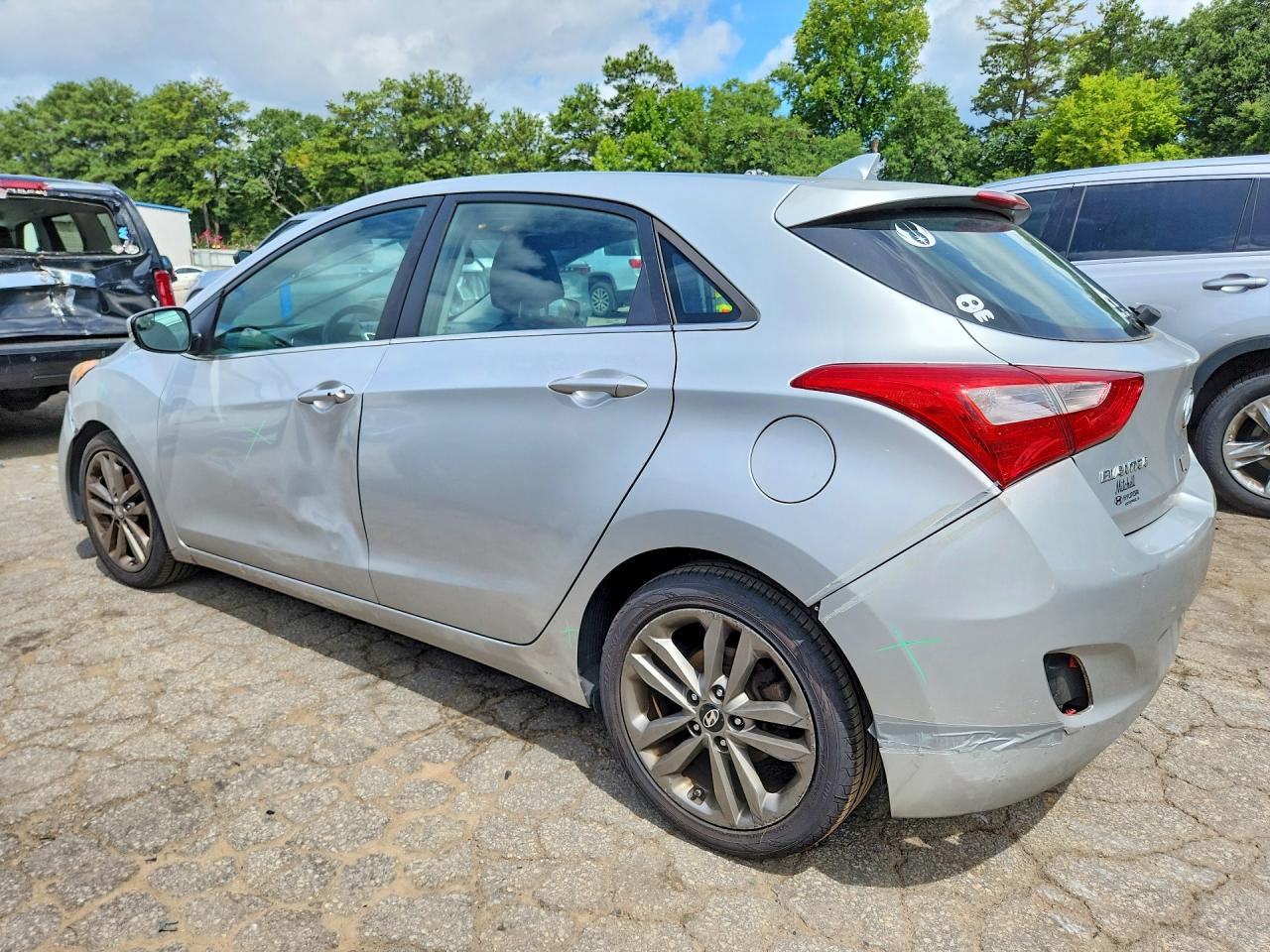 2016 Hyundai Elantra Gt Base Silver vin: KMHD35LH5GU286529