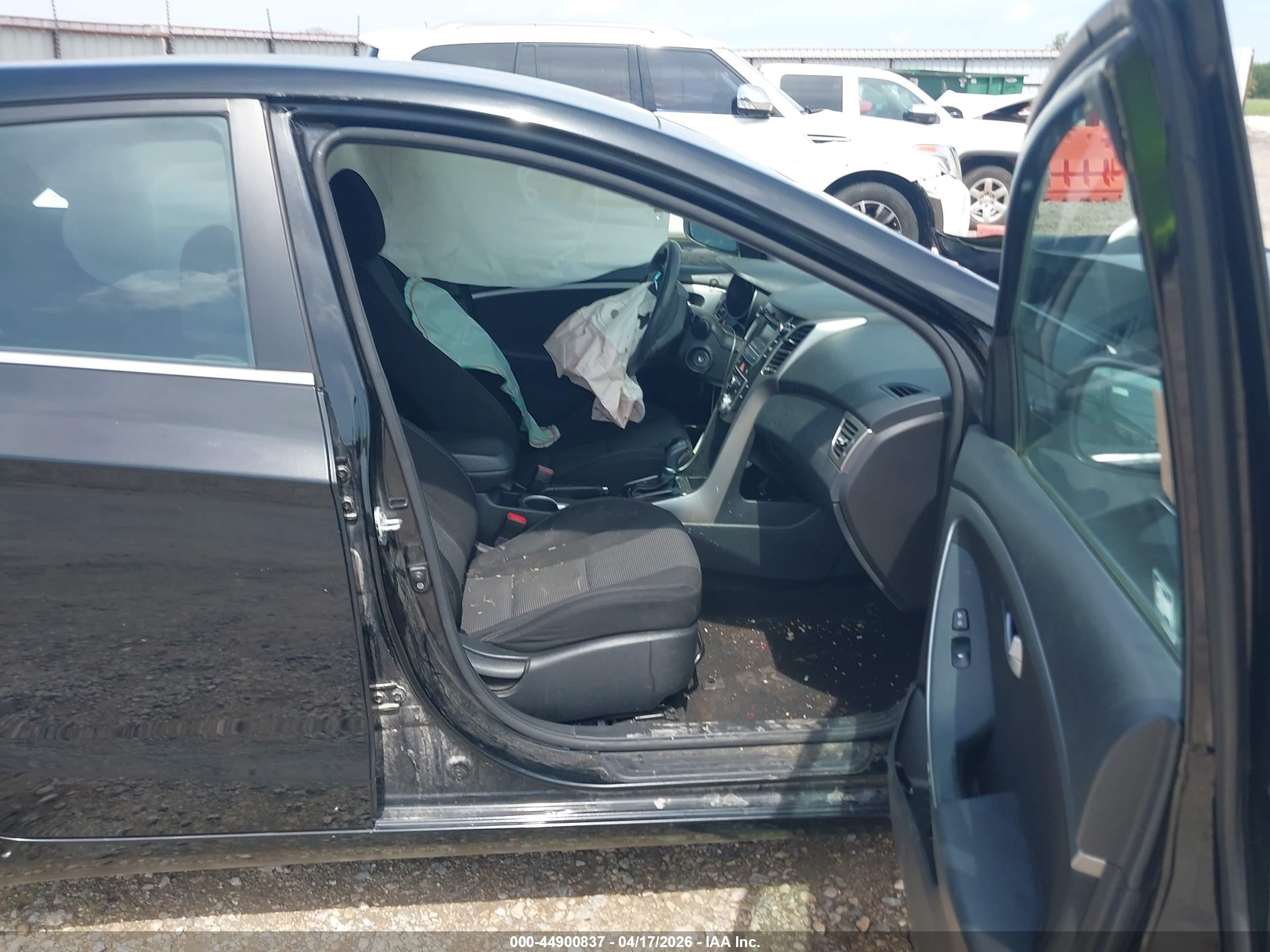 2017 Hyundai Elantra Gt   Черный vin: KMHD35LH5HU380167