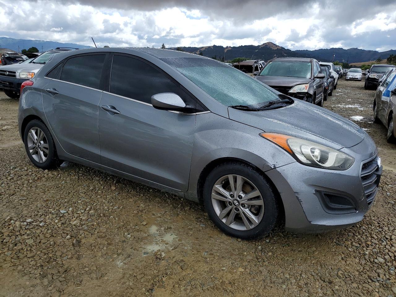 2017 Hyundai Elantra Gt Base Серый vin: KMHD35LH5HU381397
