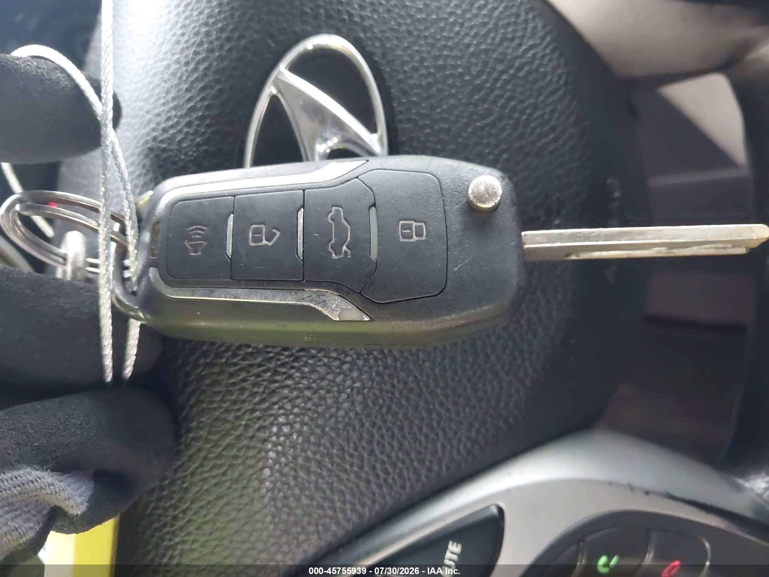 2014 Hyundai Elantra Gt   Blue vin: KMHD35LH6EU158023