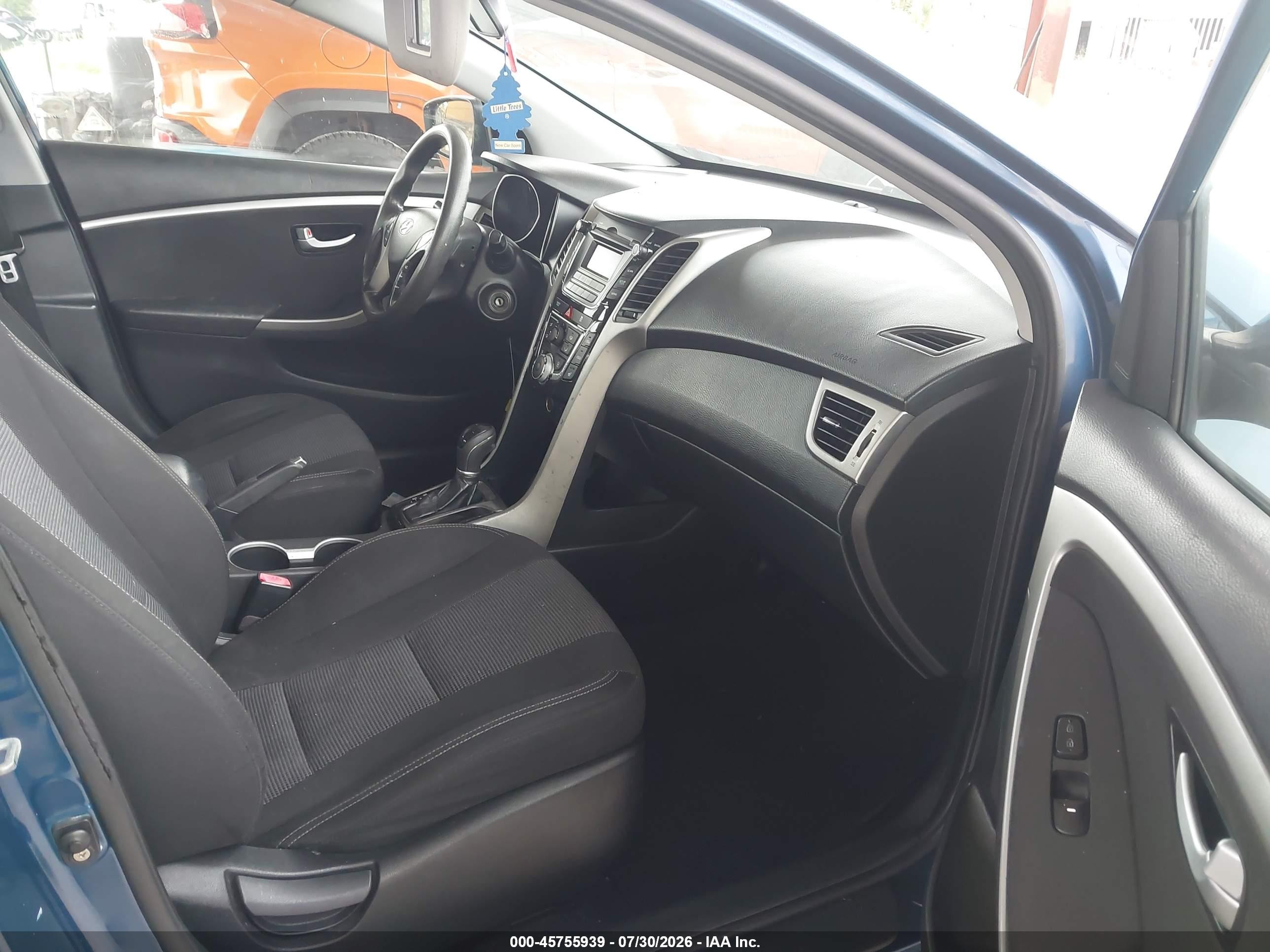 2014 Hyundai Elantra Gt   Blue vin: KMHD35LH6EU158023