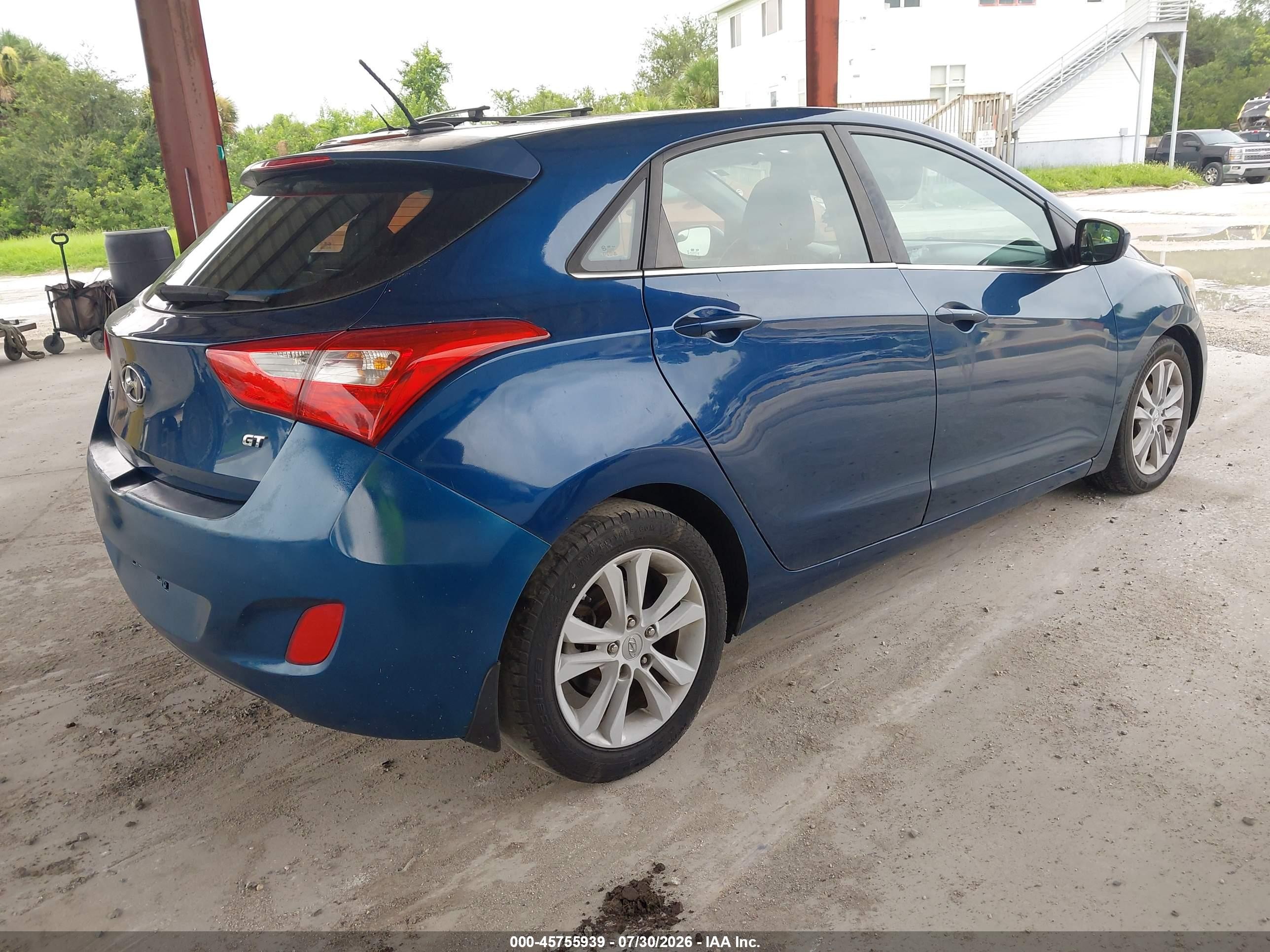 2014 Hyundai Elantra Gt   Blue vin: KMHD35LH6EU158023
