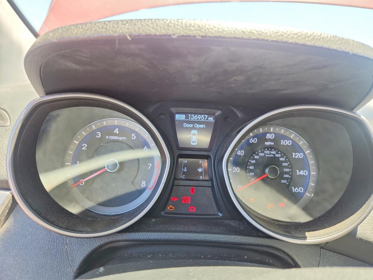 2014 Hyundai Elantra Gt Base Red vin: KMHD35LH6EU186047