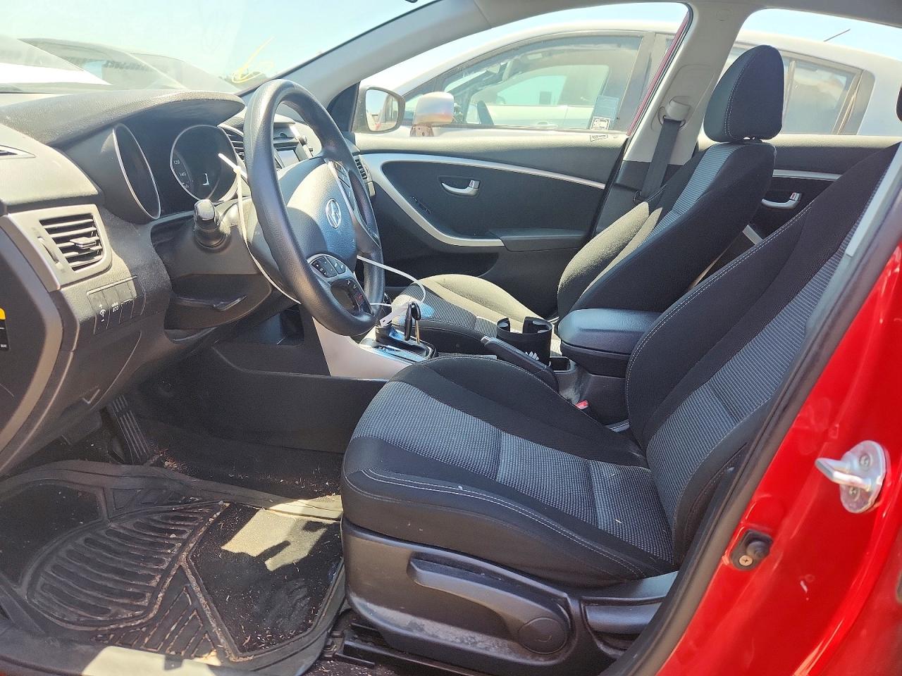 2014 Hyundai Elantra Gt Base Red vin: KMHD35LH6EU186047