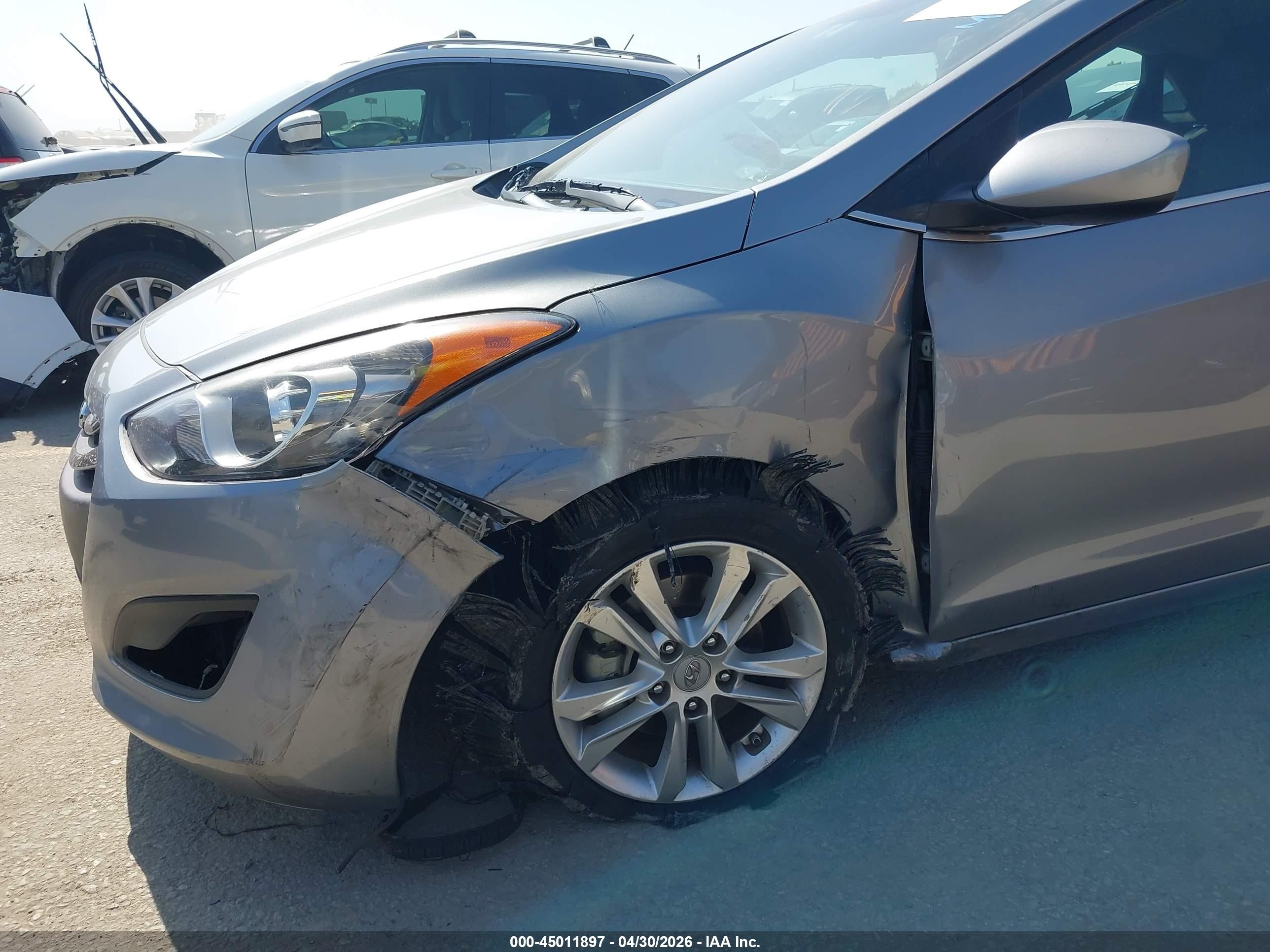 2014 Hyundai Elantra Gt   Серебряный vin: KMHD35LH6EU195332