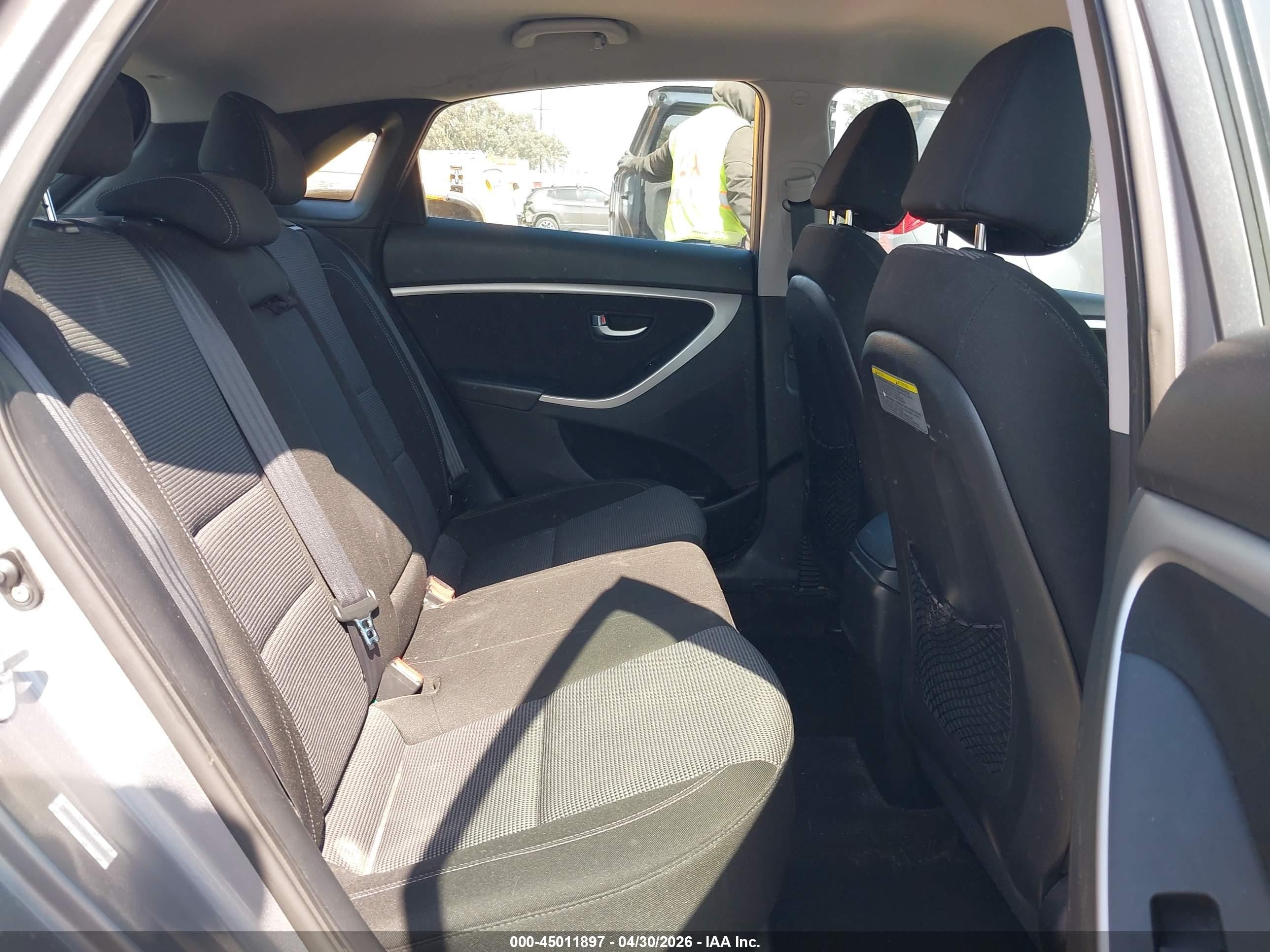2014 Hyundai Elantra Gt   Серебряный vin: KMHD35LH6EU195332