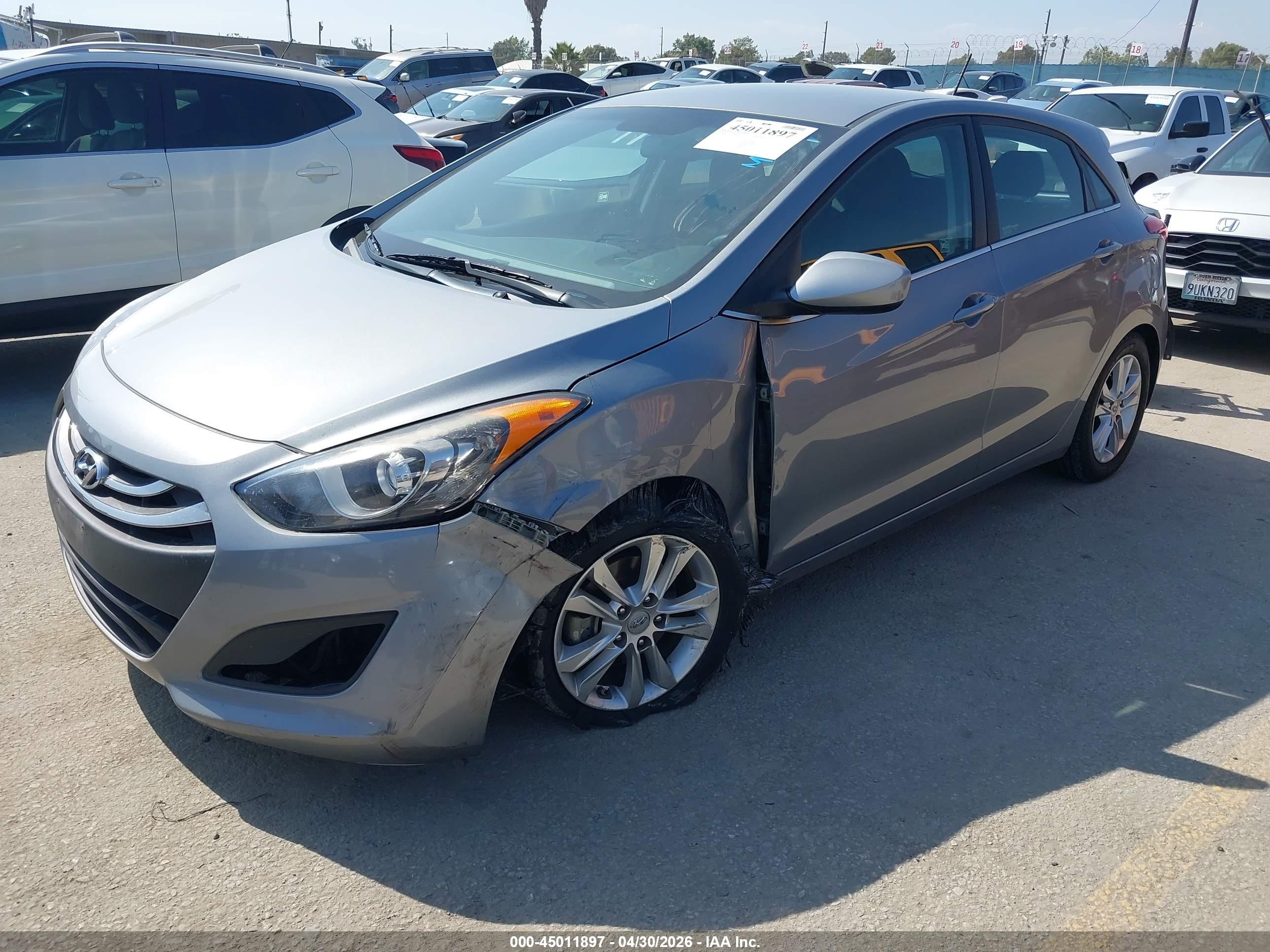 2014 Hyundai Elantra Gt   Серебряный vin: KMHD35LH6EU195332