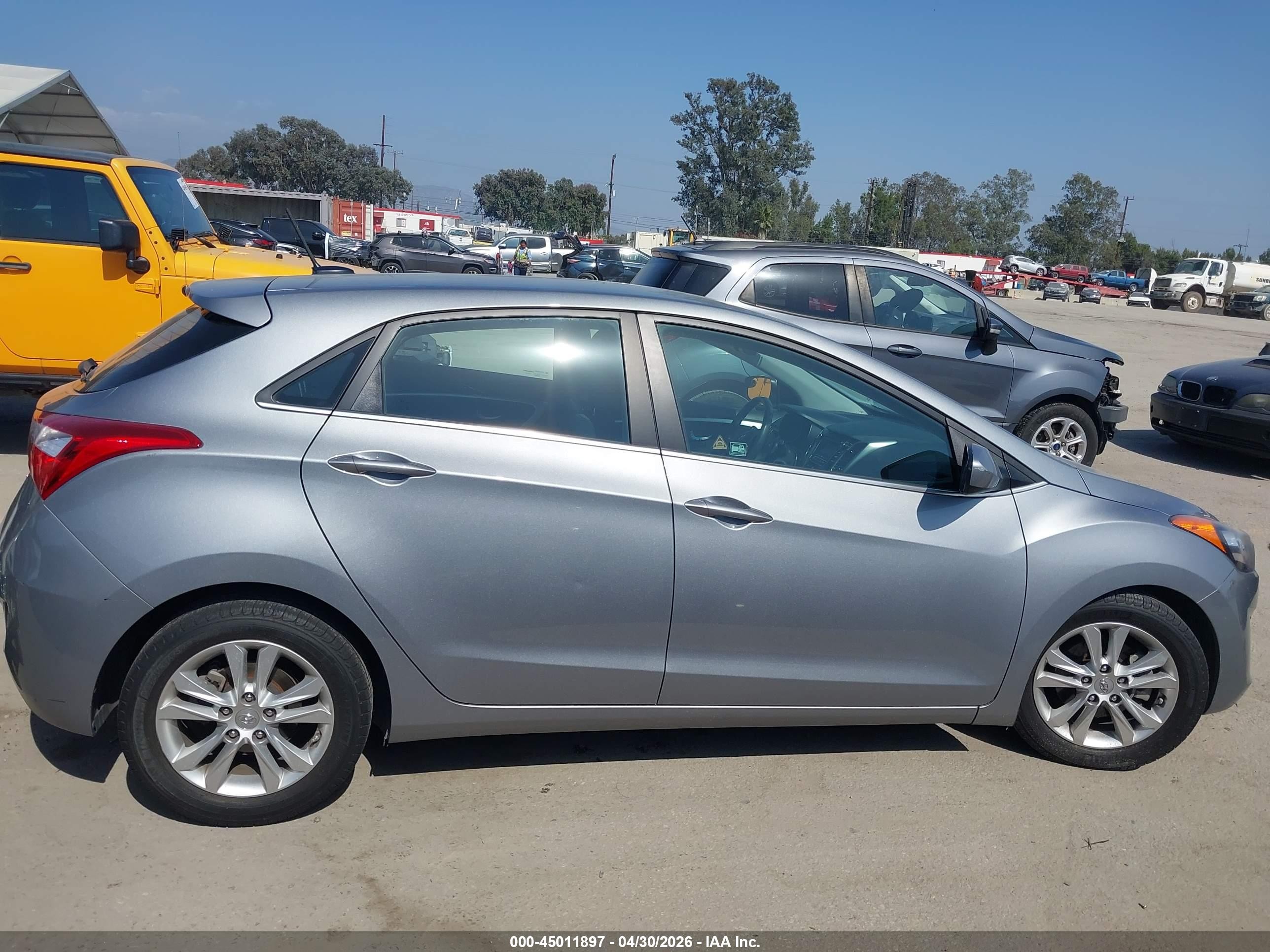 2014 Hyundai Elantra Gt   Серебряный vin: KMHD35LH6EU195332
