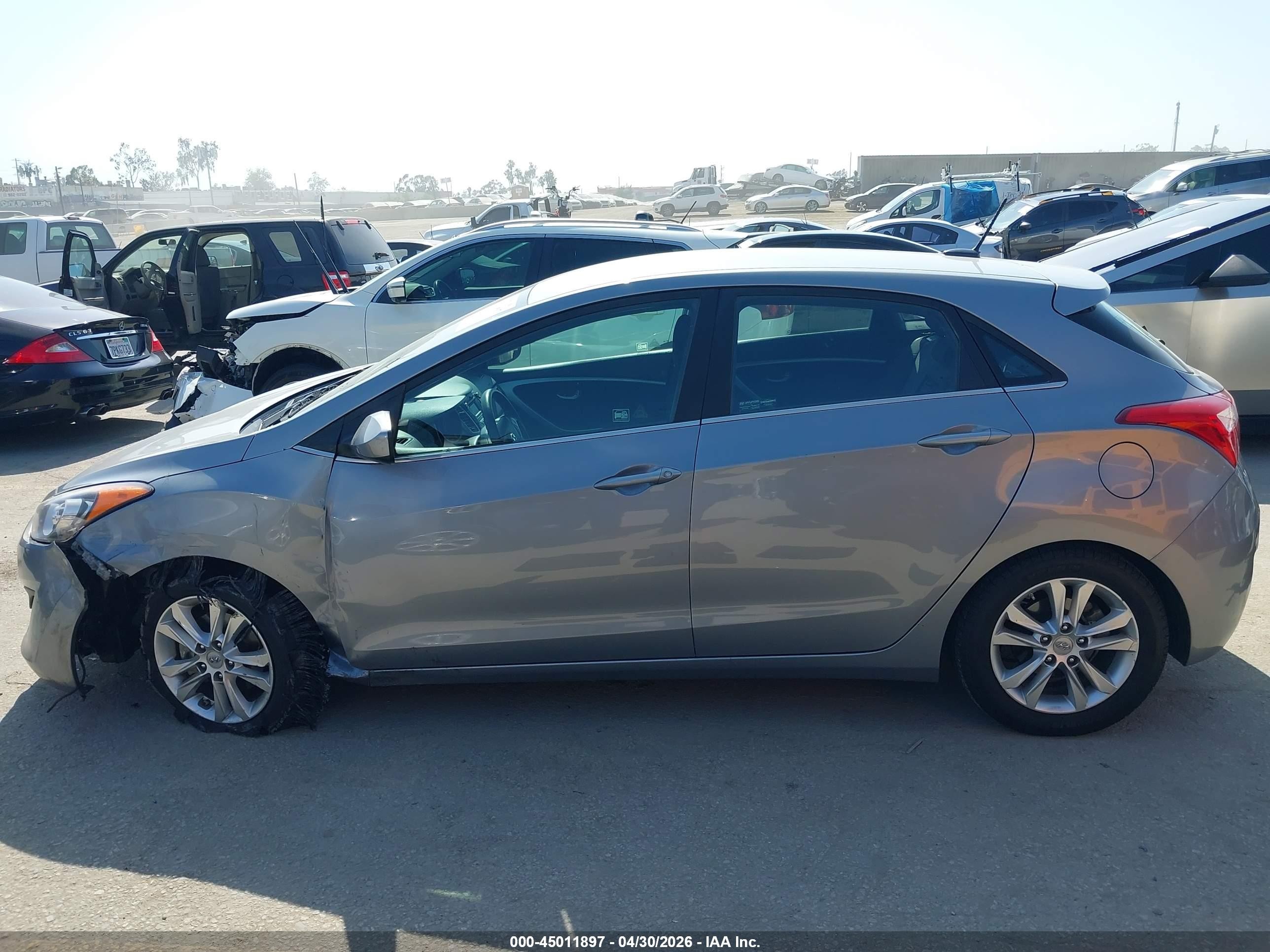 2014 Hyundai Elantra Gt   Серебряный vin: KMHD35LH6EU195332