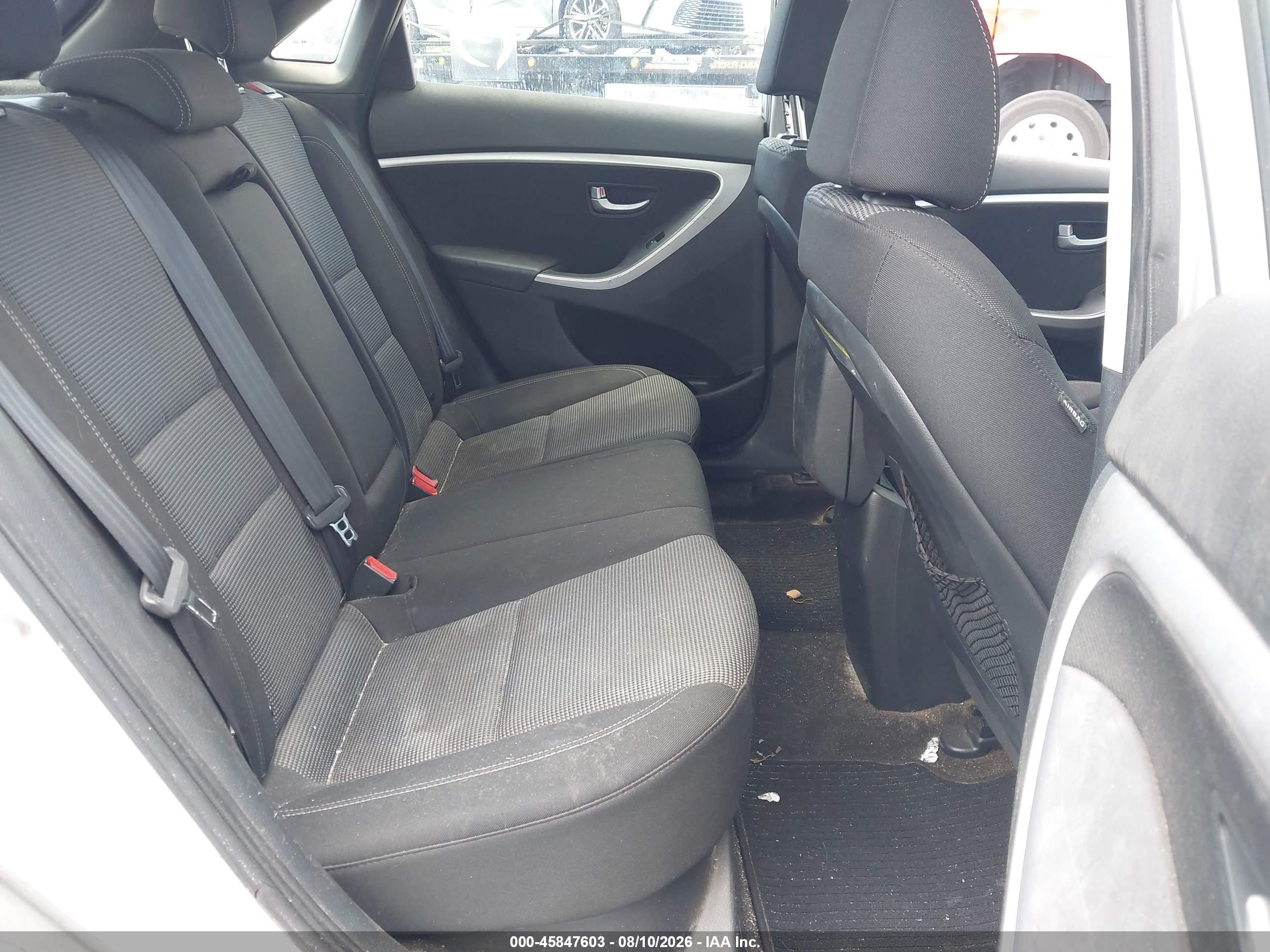 2014 Hyundai Elantra Gt Silver vin: KMHD35LH6EU218429