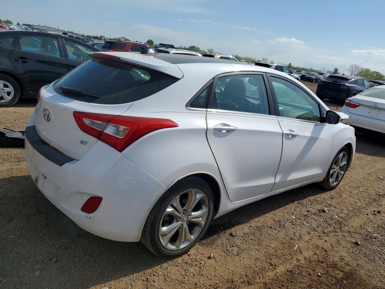 2014 Hyundai Elantra Gt Base White vin: KMHD35LH6EU219810