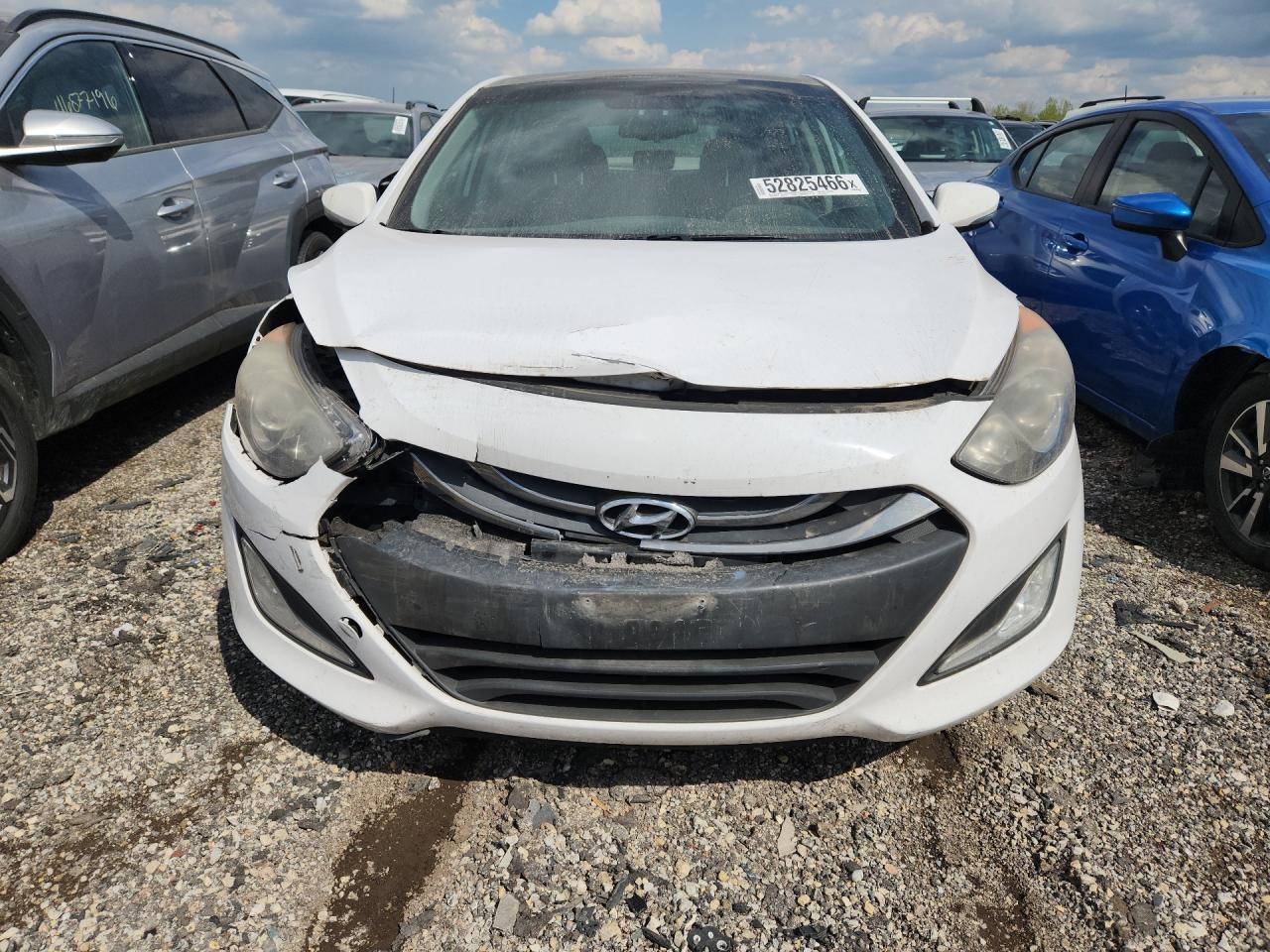 2014 Hyundai Elantra Gt Base White vin: KMHD35LH6EU219810 Damage: Grille, Broken, Replacement Required