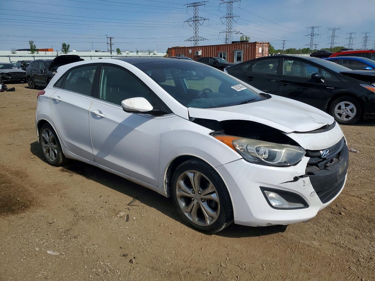 2014 Hyundai Elantra Gt Base White vin: KMHD35LH6EU219810