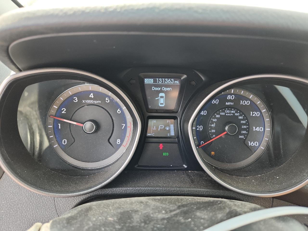 2014 Hyundai Elantra Gt Base White vin: KMHD35LH6EU219810 Damage: Warning - Traction Control, On, Unacceptable