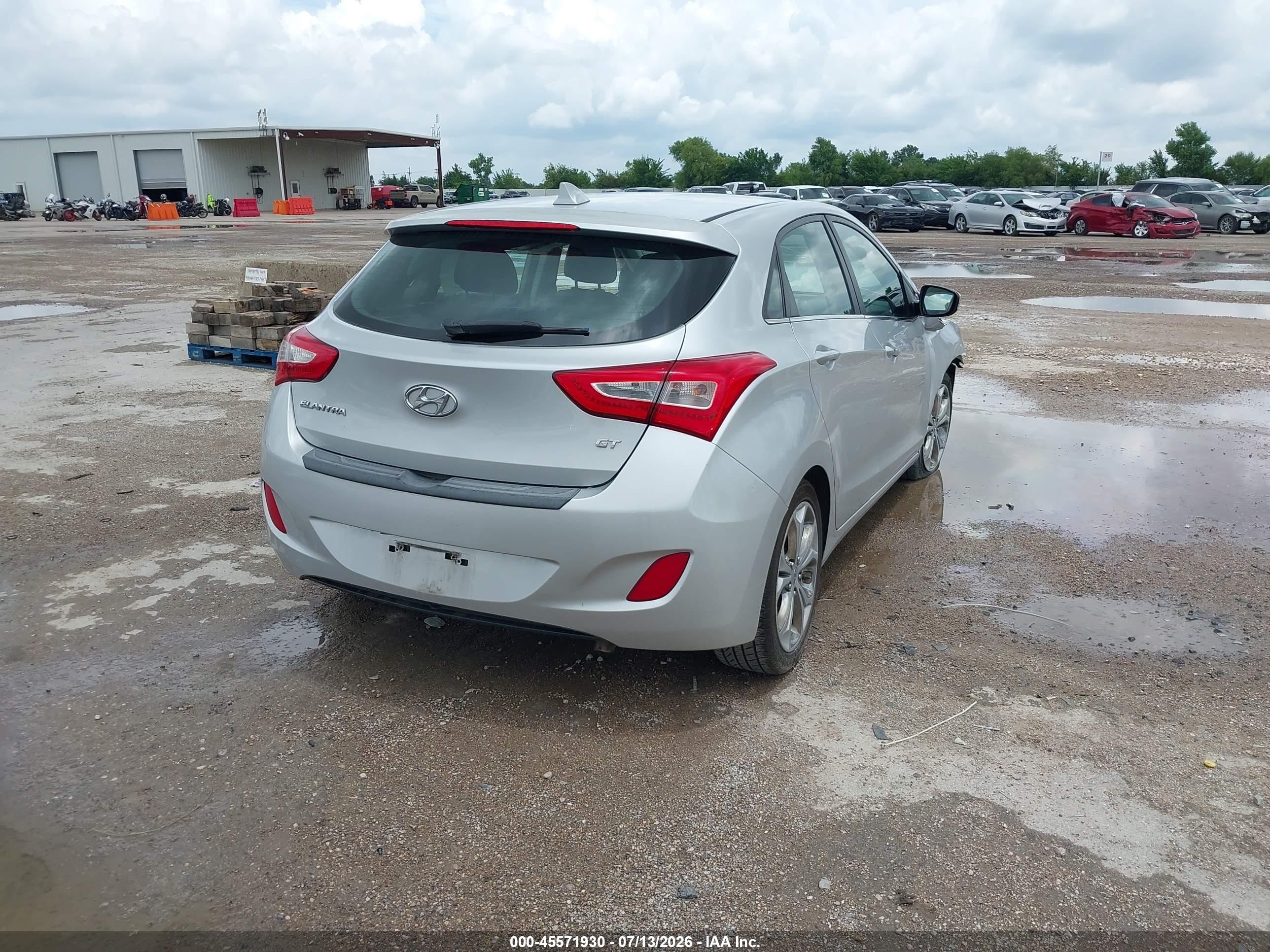 2014 Hyundai Elantra Gt   Silver vin: KMHD35LH6EU220214