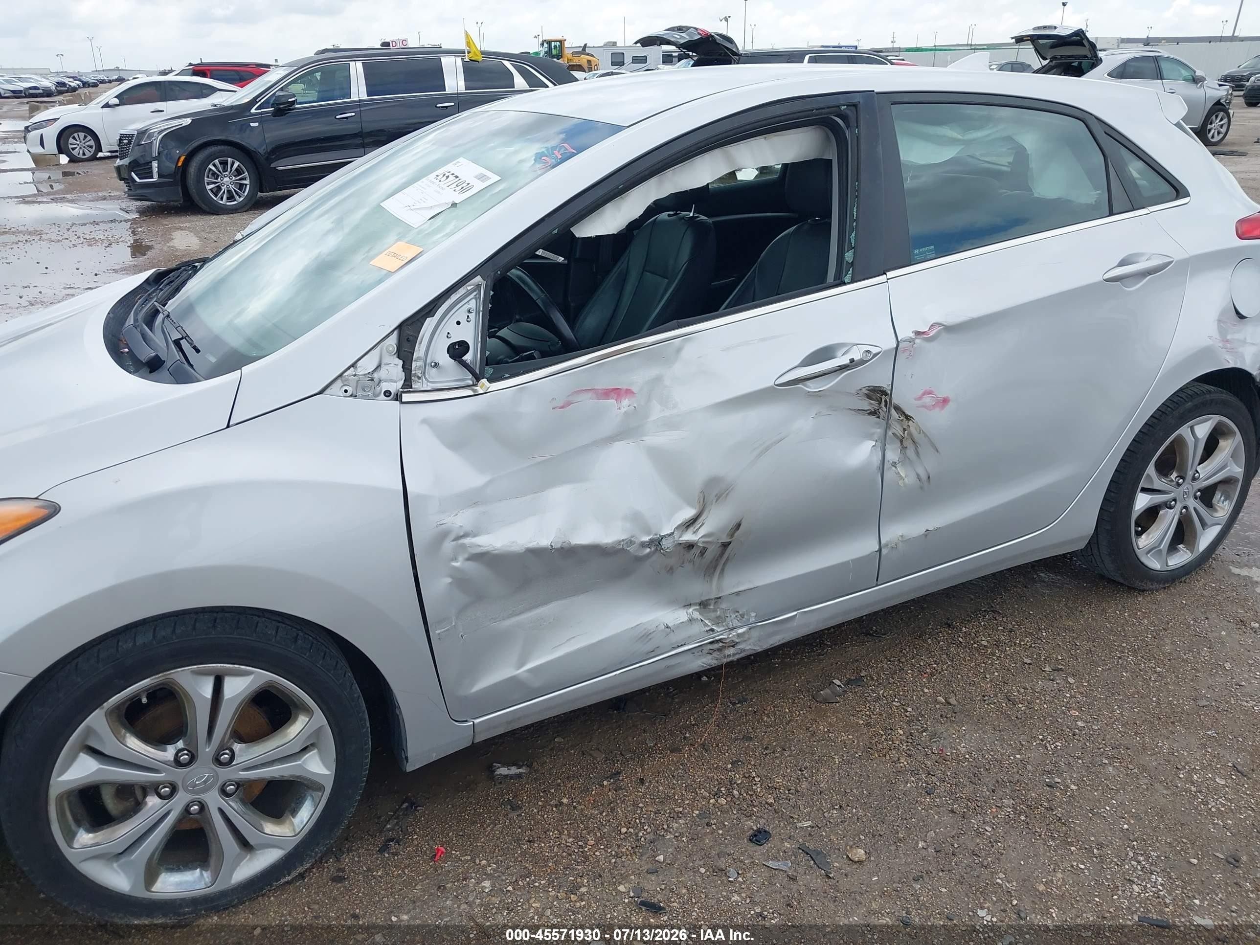 2014 Hyundai Elantra Gt   Silver vin: KMHD35LH6EU220214
