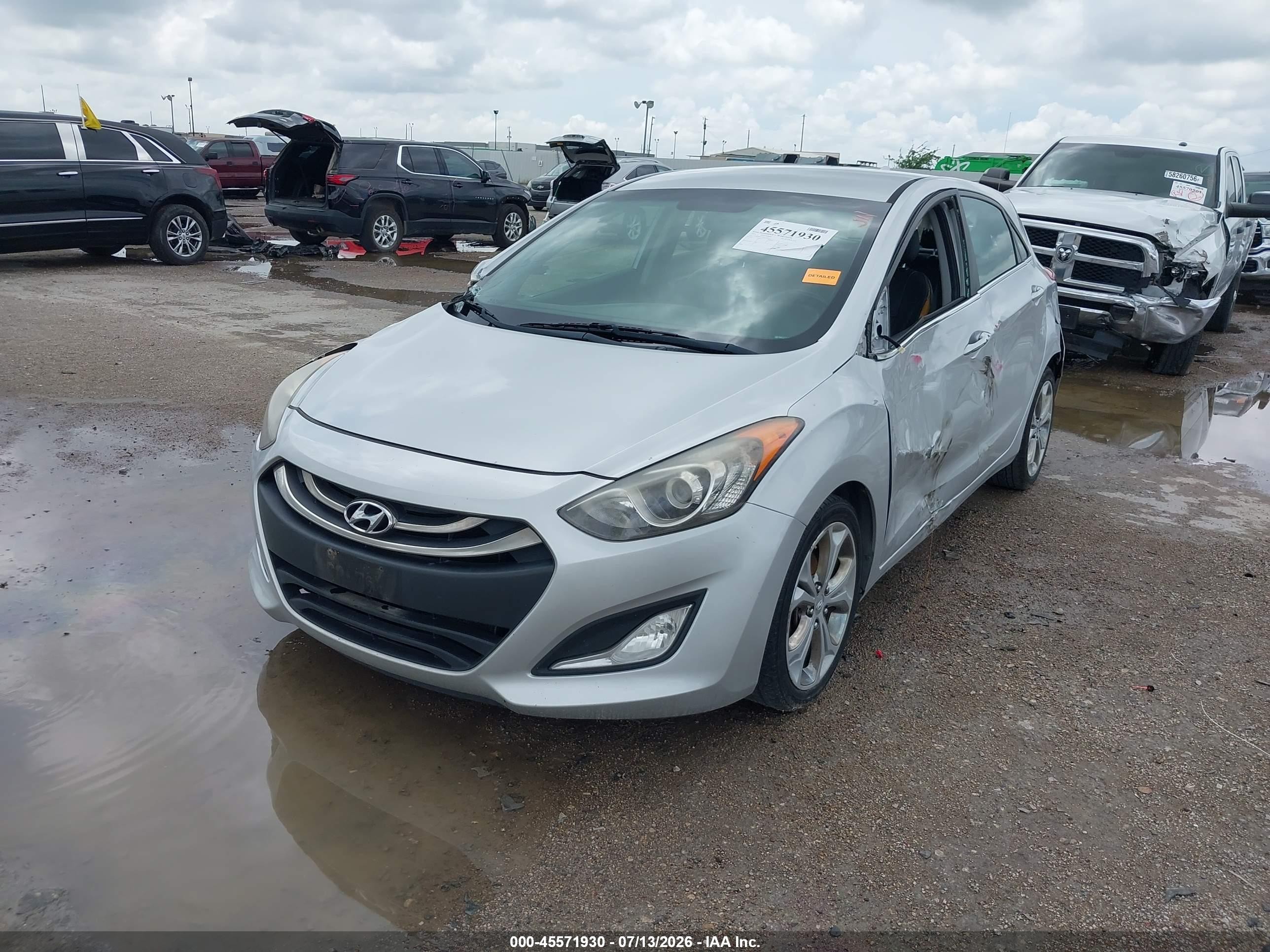 2014 Hyundai Elantra Gt   Silver vin: KMHD35LH6EU220214