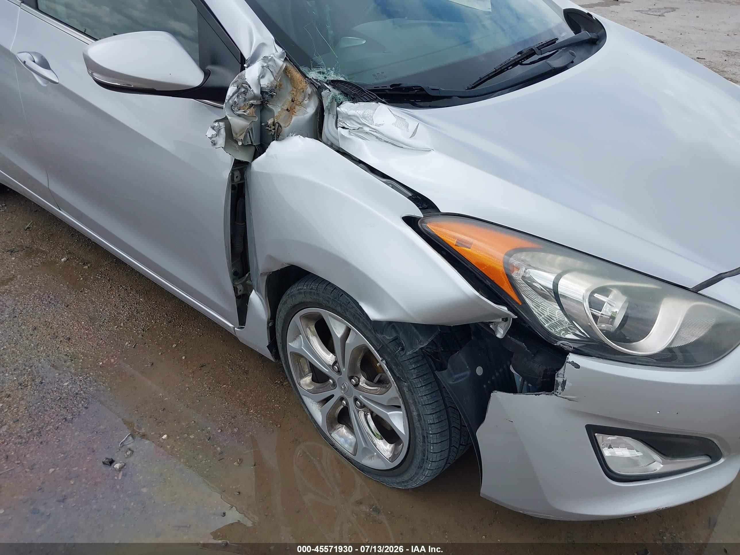 2014 Hyundai Elantra Gt   Silver vin: KMHD35LH6EU220214