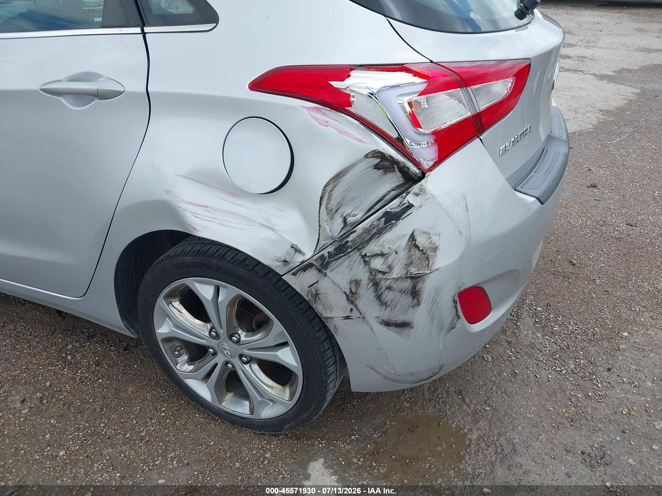 2014 Hyundai Elantra Gt   Silver vin: KMHD35LH6EU220214