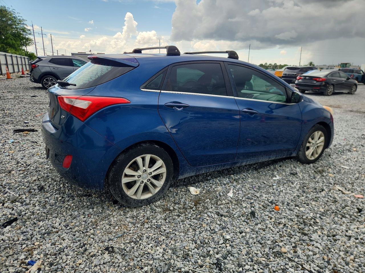 2014 Hyundai Elantra Gt Base Blue vin: KMHD35LH6EU225672
